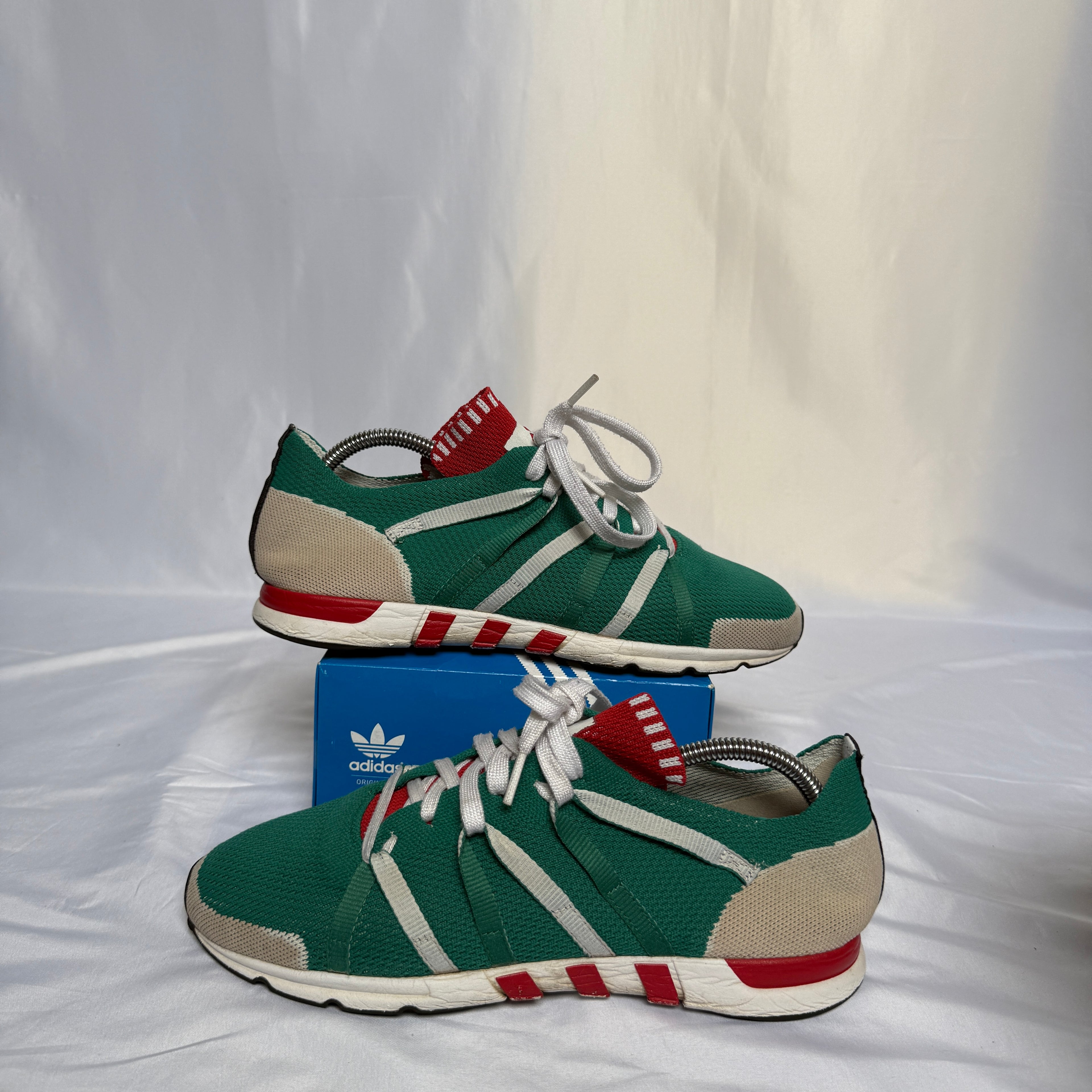 Adidas EQT 2016 – Weiß/Rot/Grün – Größe 42 (US 8,5)