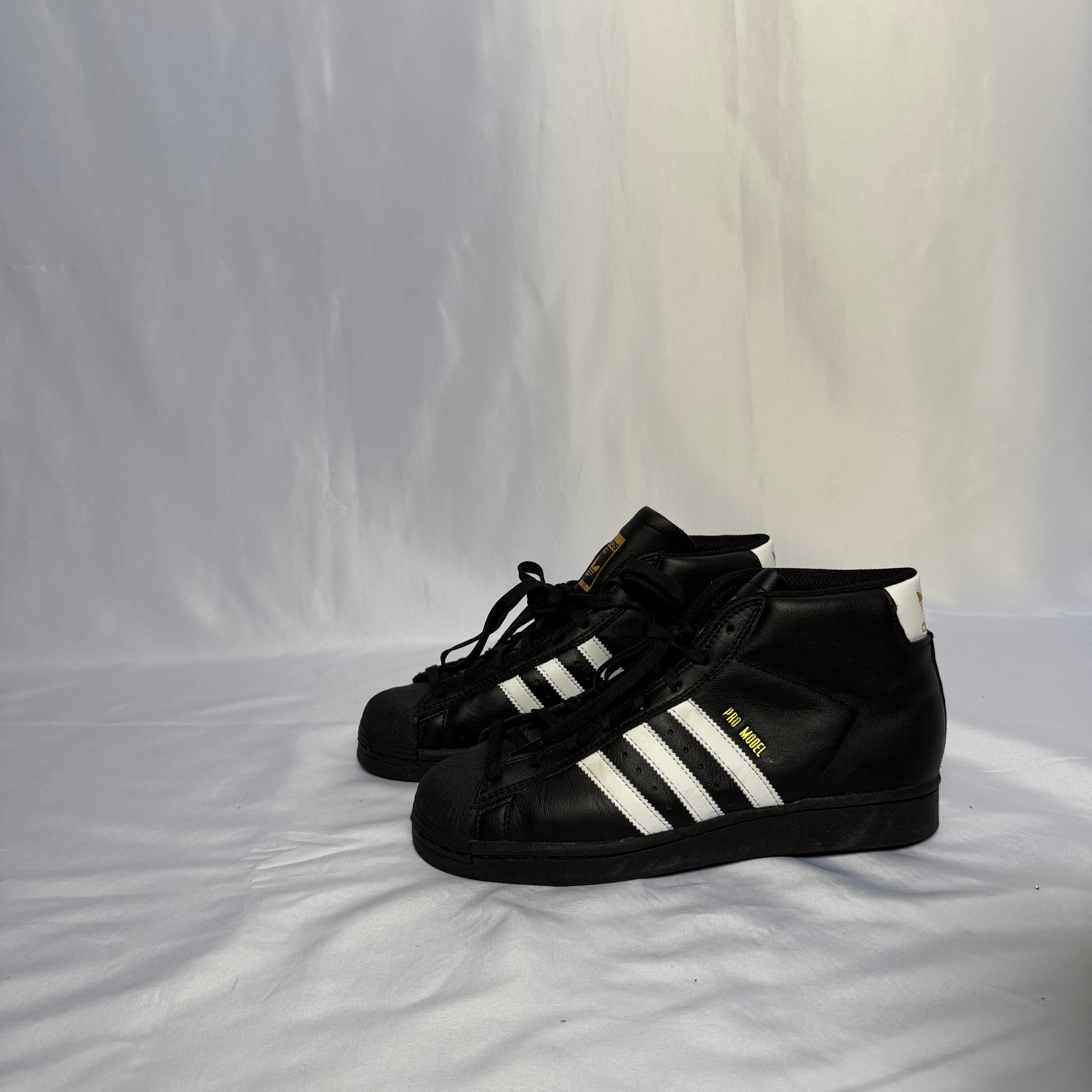 Adidas Pro Model – Black/White – Größe 40 2/3 (US 7,5)