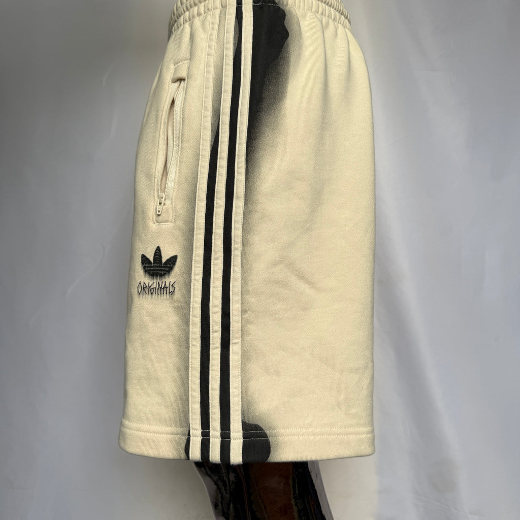 adidas Originals Shorts / kurze Hose – Trefoil Spray/Gradient – limited – Gr. M