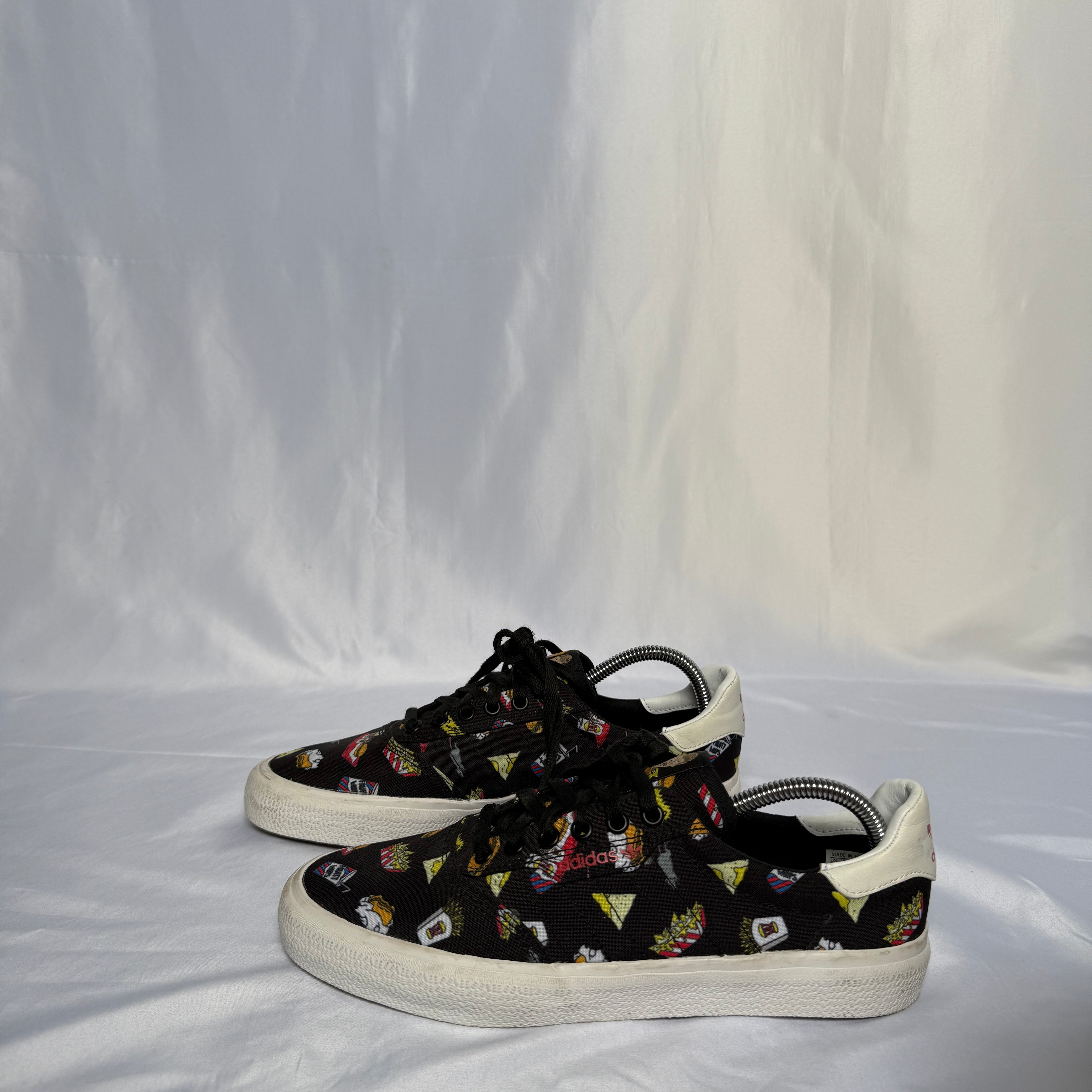 Adidas Matchcourt x Beavis and Butt-Head “Burger World” – Größe 44