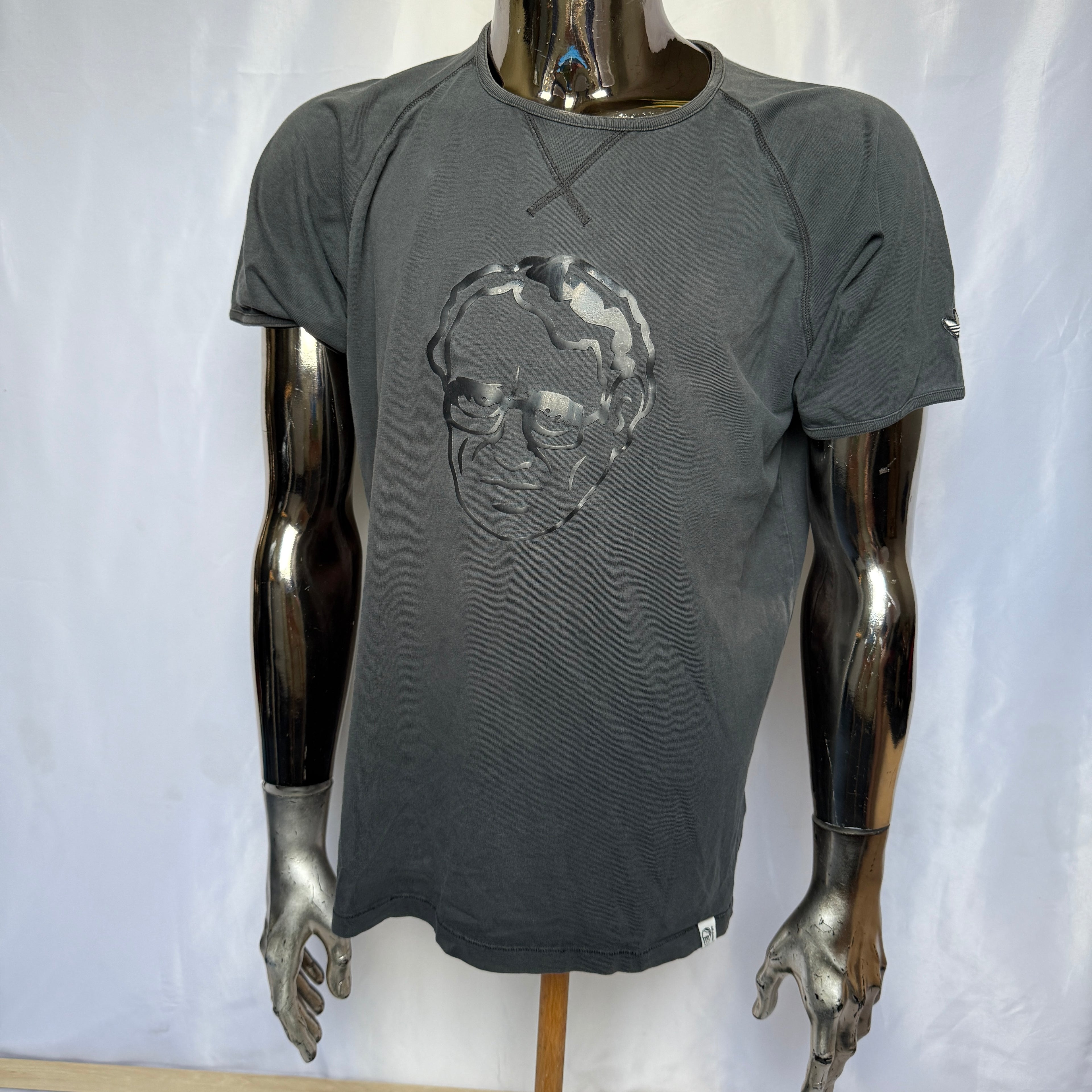 Adidas Originals T-Shirt “Adi Dassler Portrait” - frühe 00er Vintage - Größe L