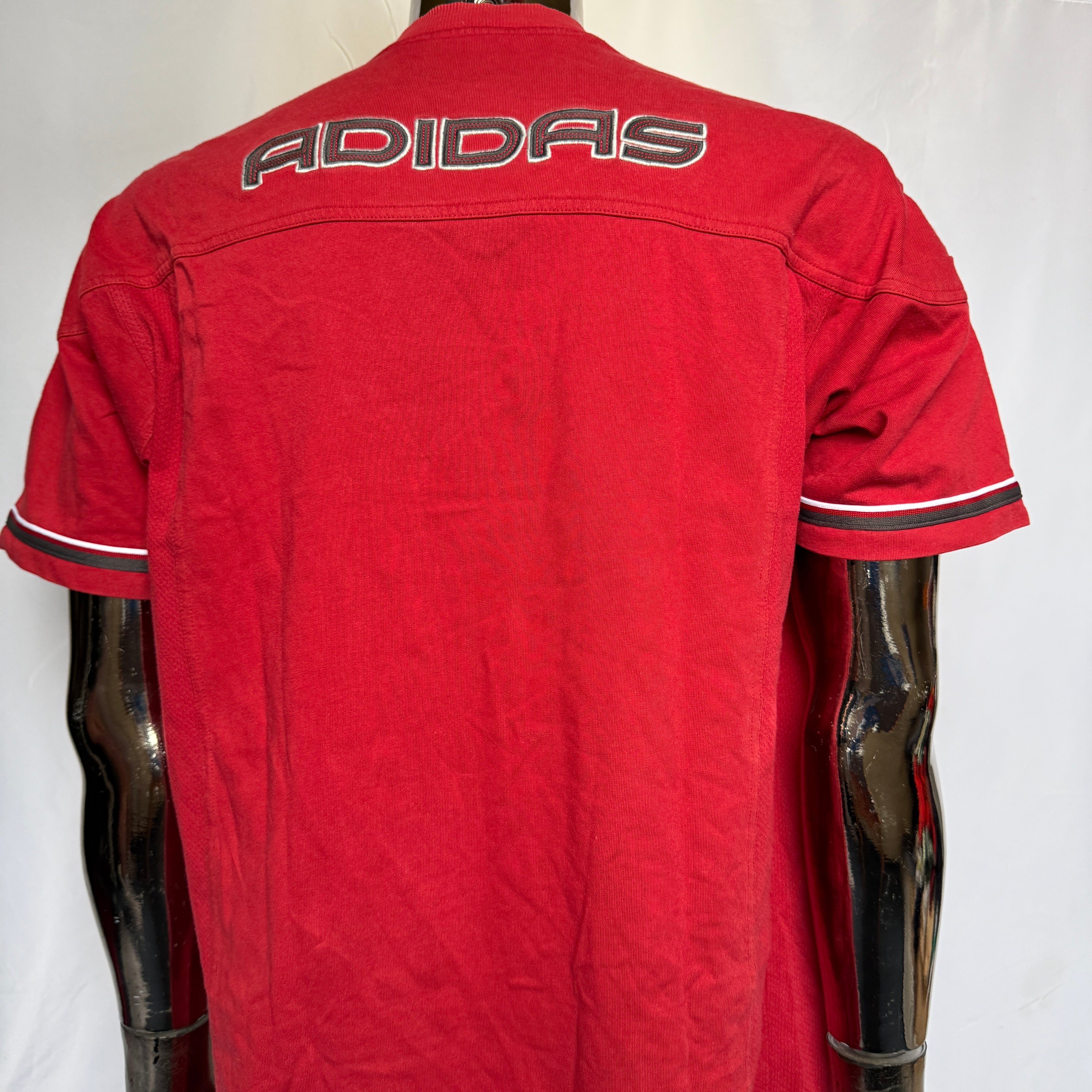 adidas 90er Vintage T-Shirt / Shirt – „49“ Patch Y2K – Gr. M