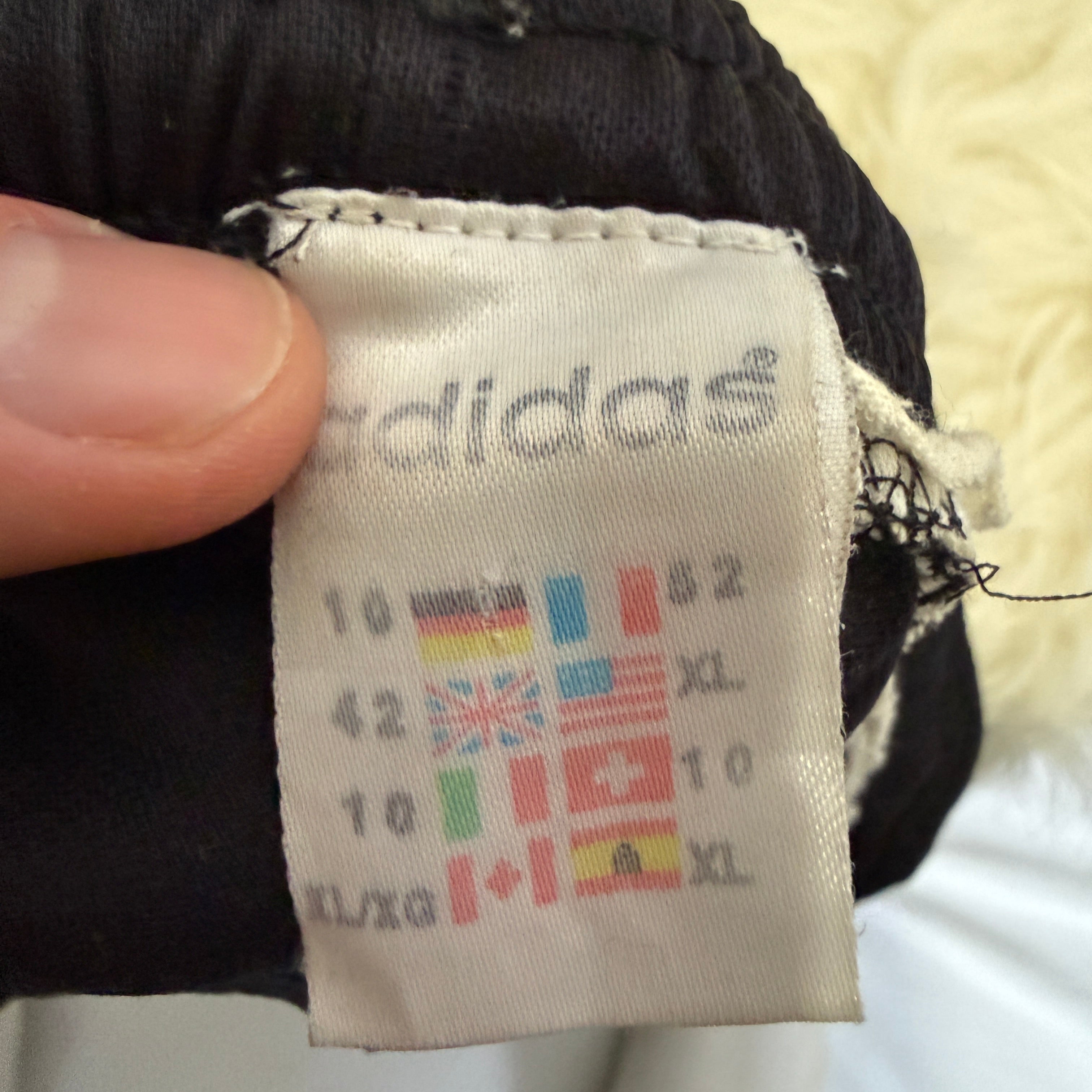 adidas 90er Vintage Shorts / kurze Hose – Gr. M