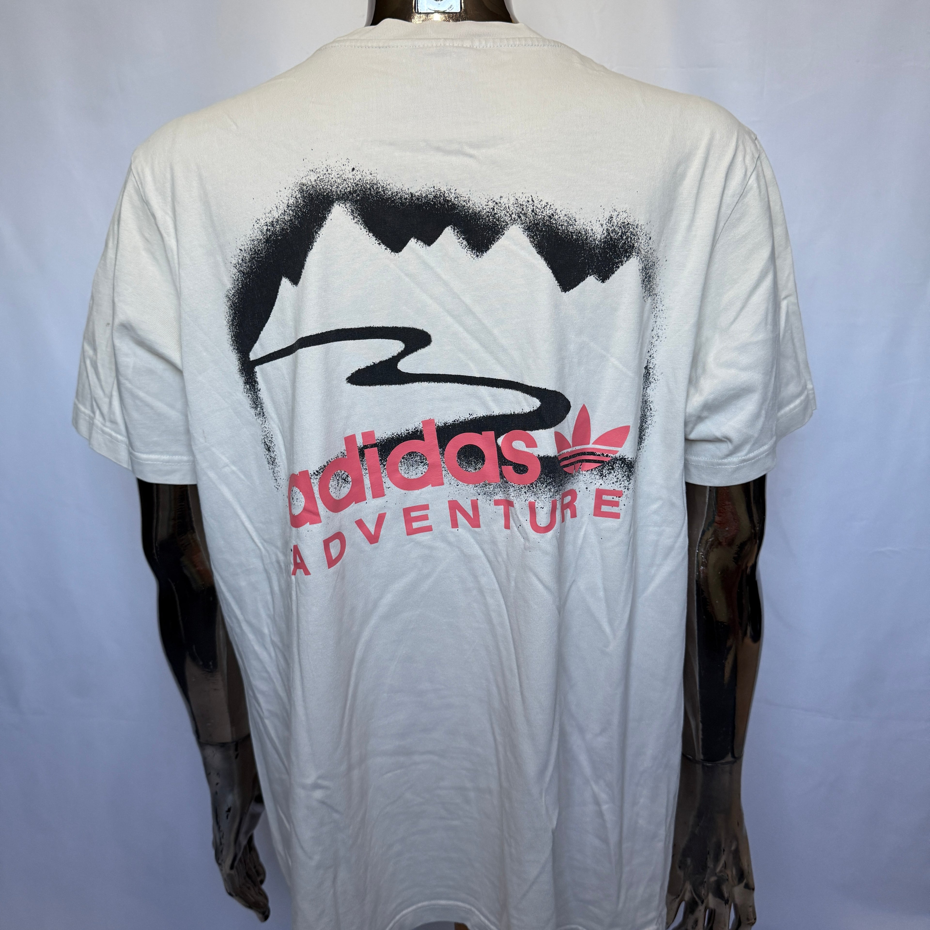 Adidas Originals T-Shirt / Shirt – “Adventure Mountain Graphic” – Größe L