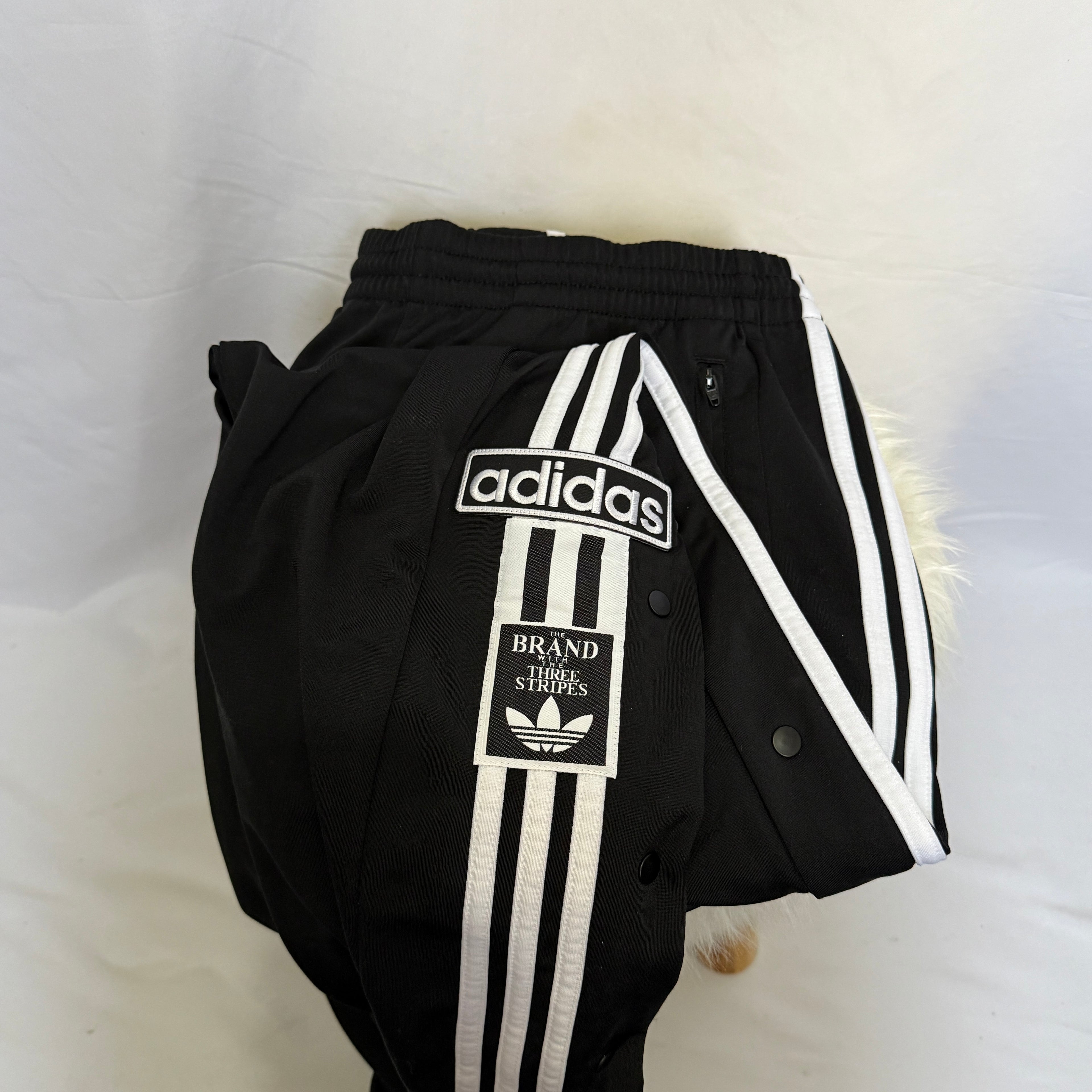 adidas Snap Pants Jogginghose – seitliche Knopfleiste – Gr. L