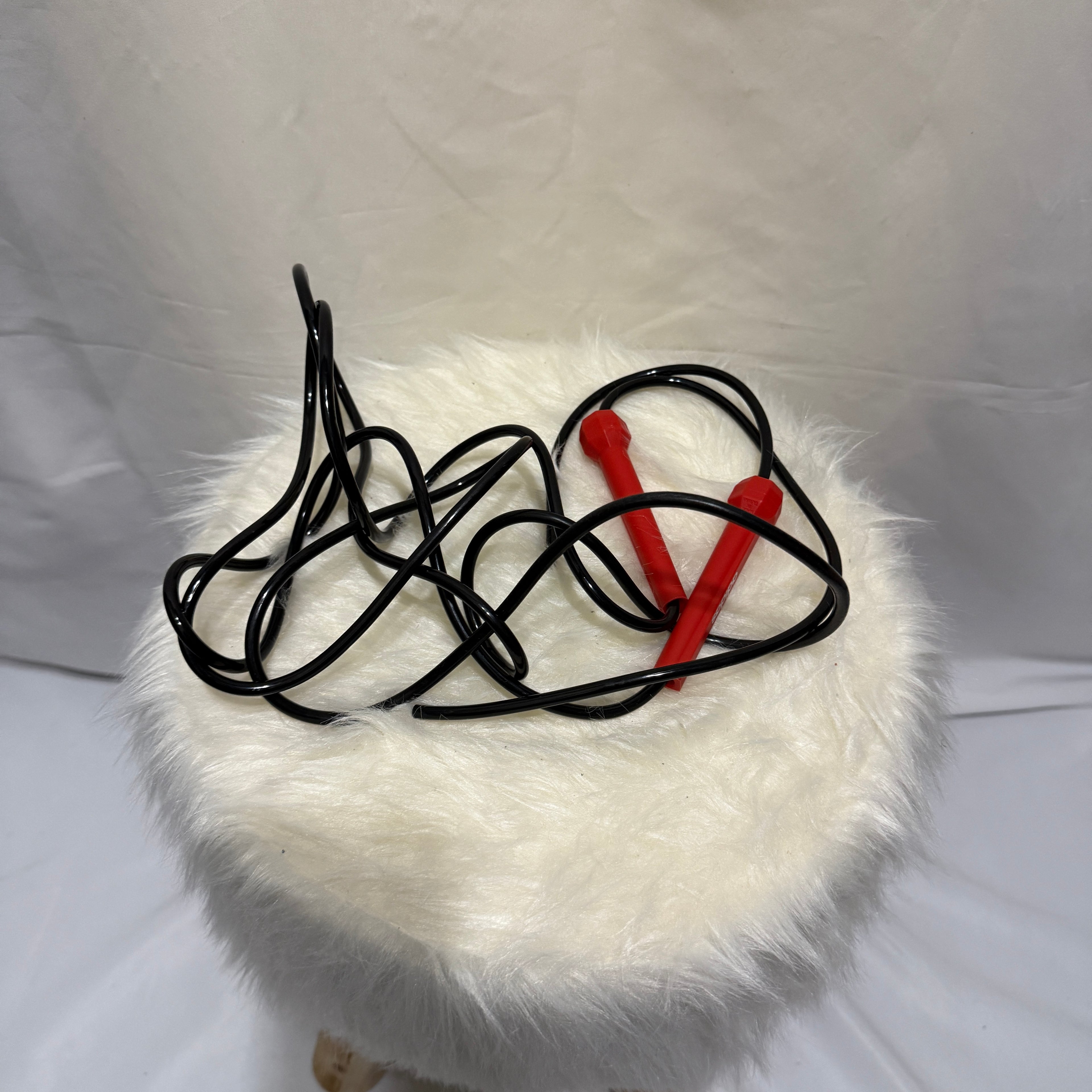 Adidas Vintage Springseil – Rot/Schwarz