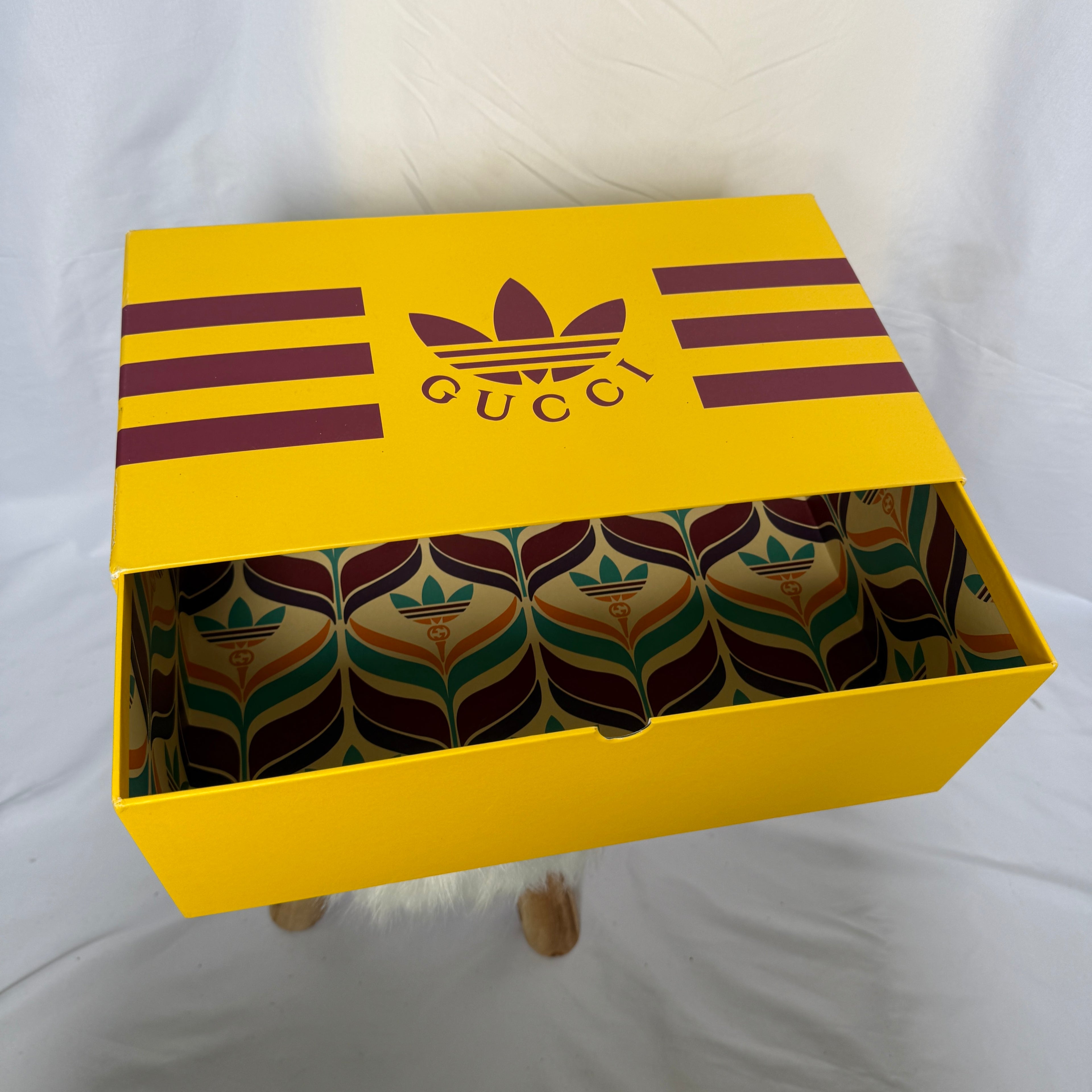 adidas x Gucci Box – Special Edition Box (mit Tragegriff)