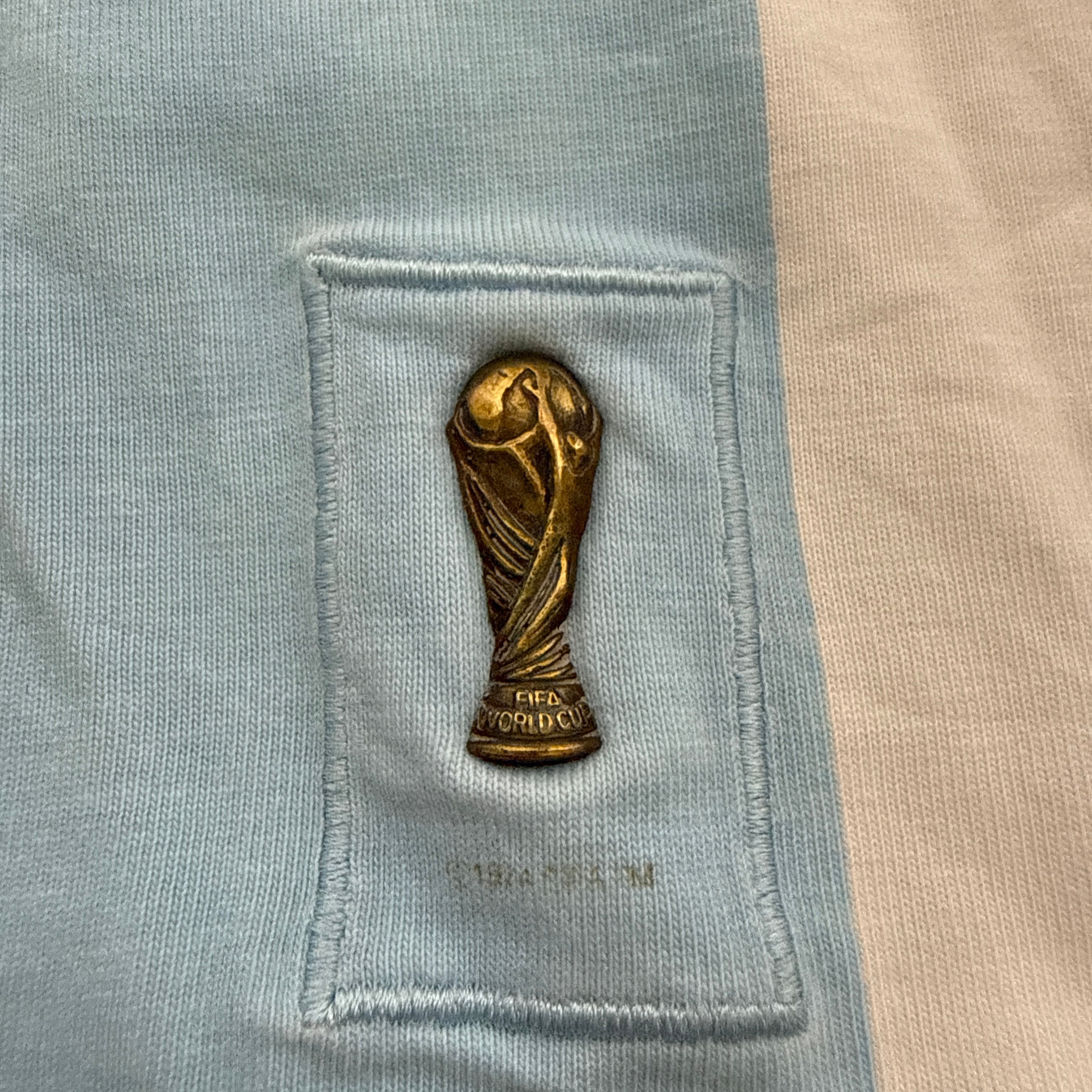 adidas Argentina Retro T-Shirt / Shirt – World Cup Detail (Metall Pokal) – Gr. S