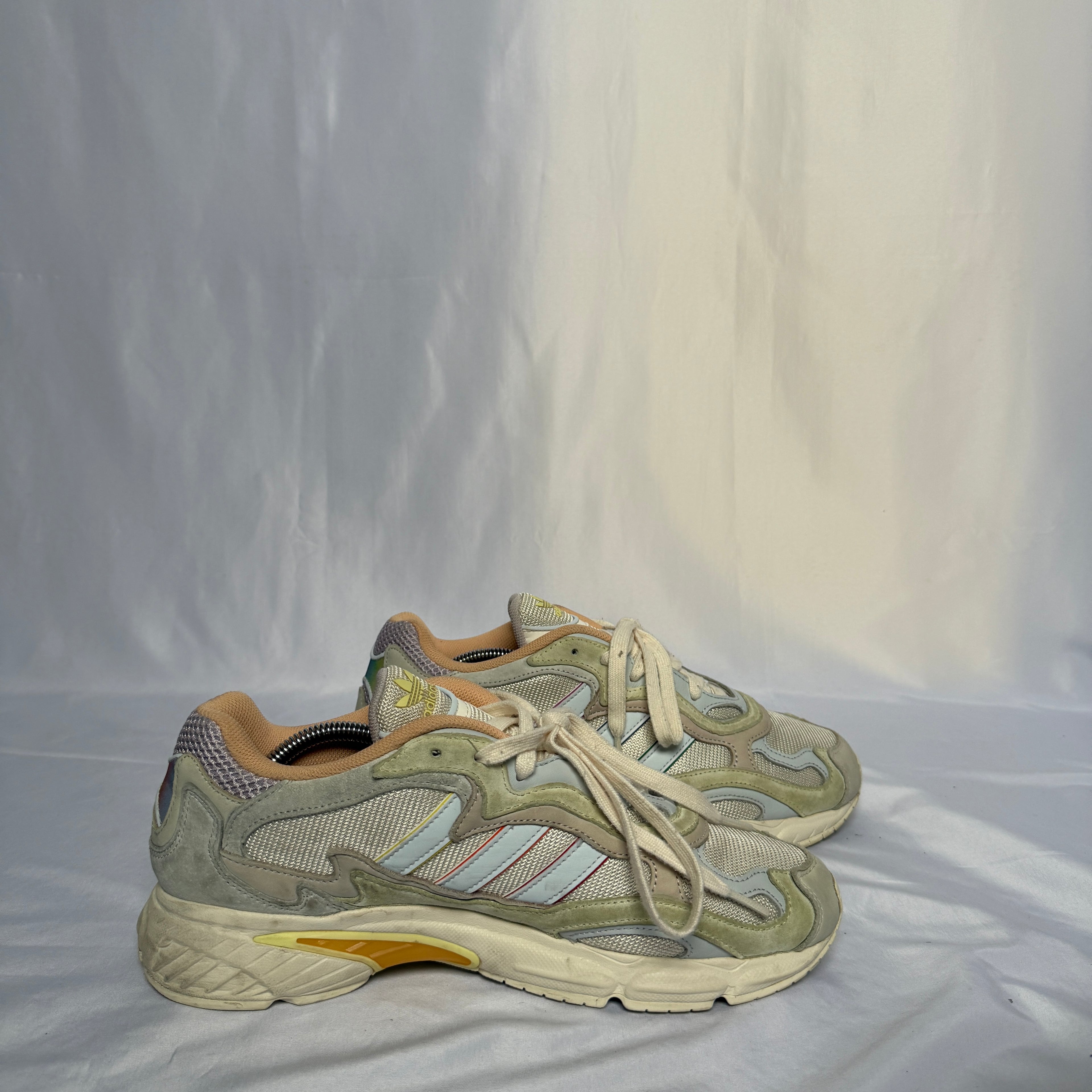 Adidas Temper Run – Creme/Grau/Gelb – Größe 46 (US 11,5)