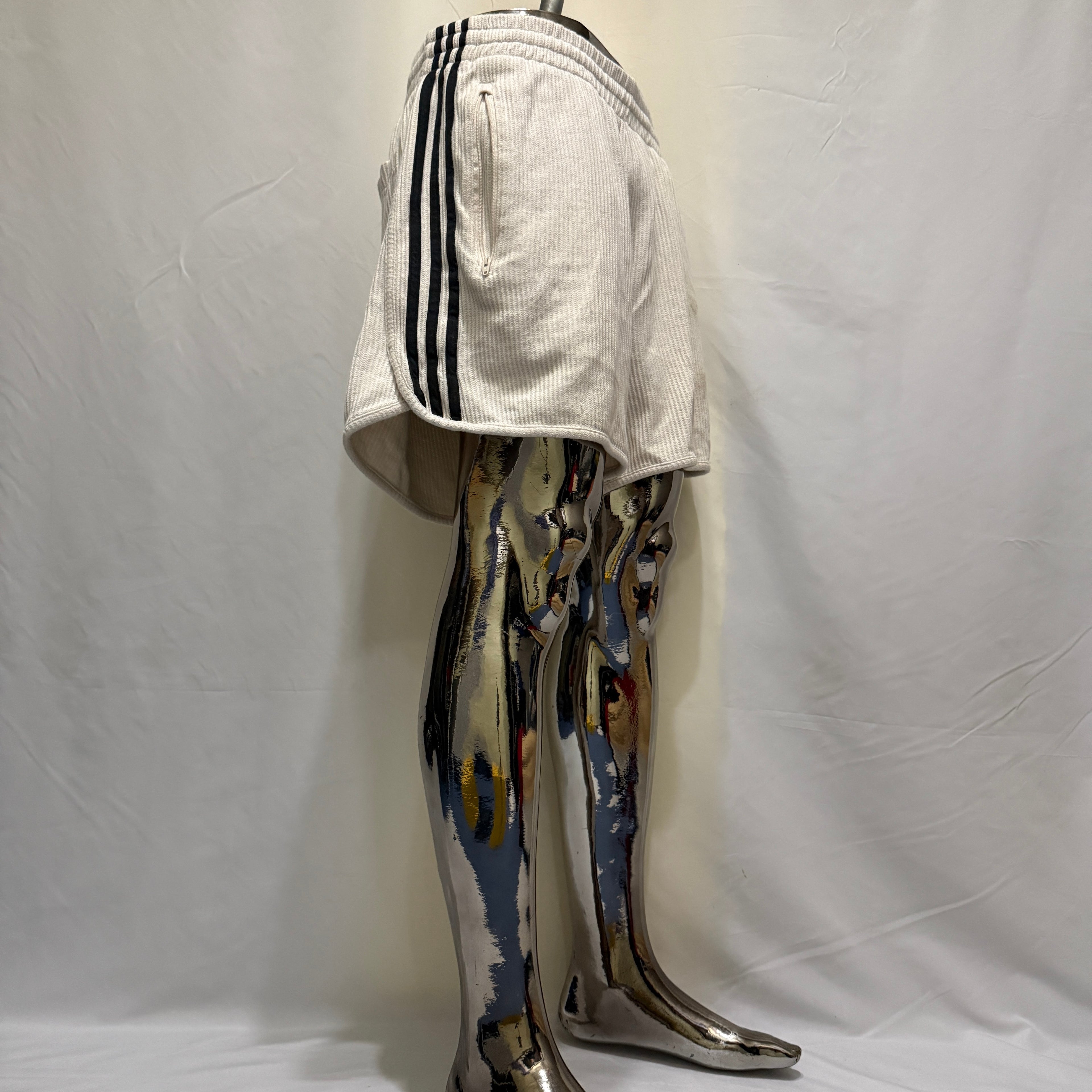 adidas Originals Shorts / kurze Hose – Gr. L