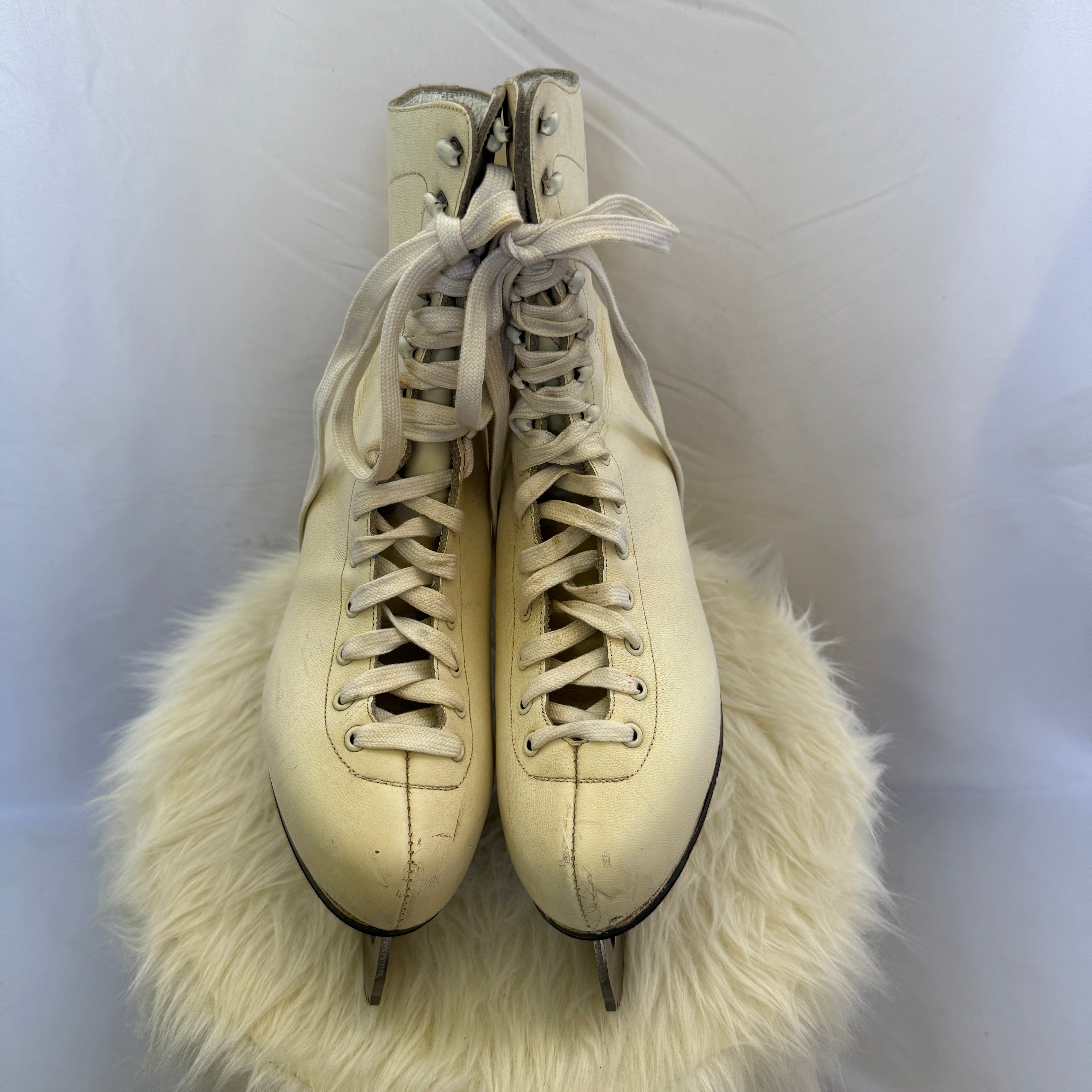 adidas 70er 80er Vintage Eiskunstlauf Schlittschuhe – Made in Yugoslavia – Größe 24