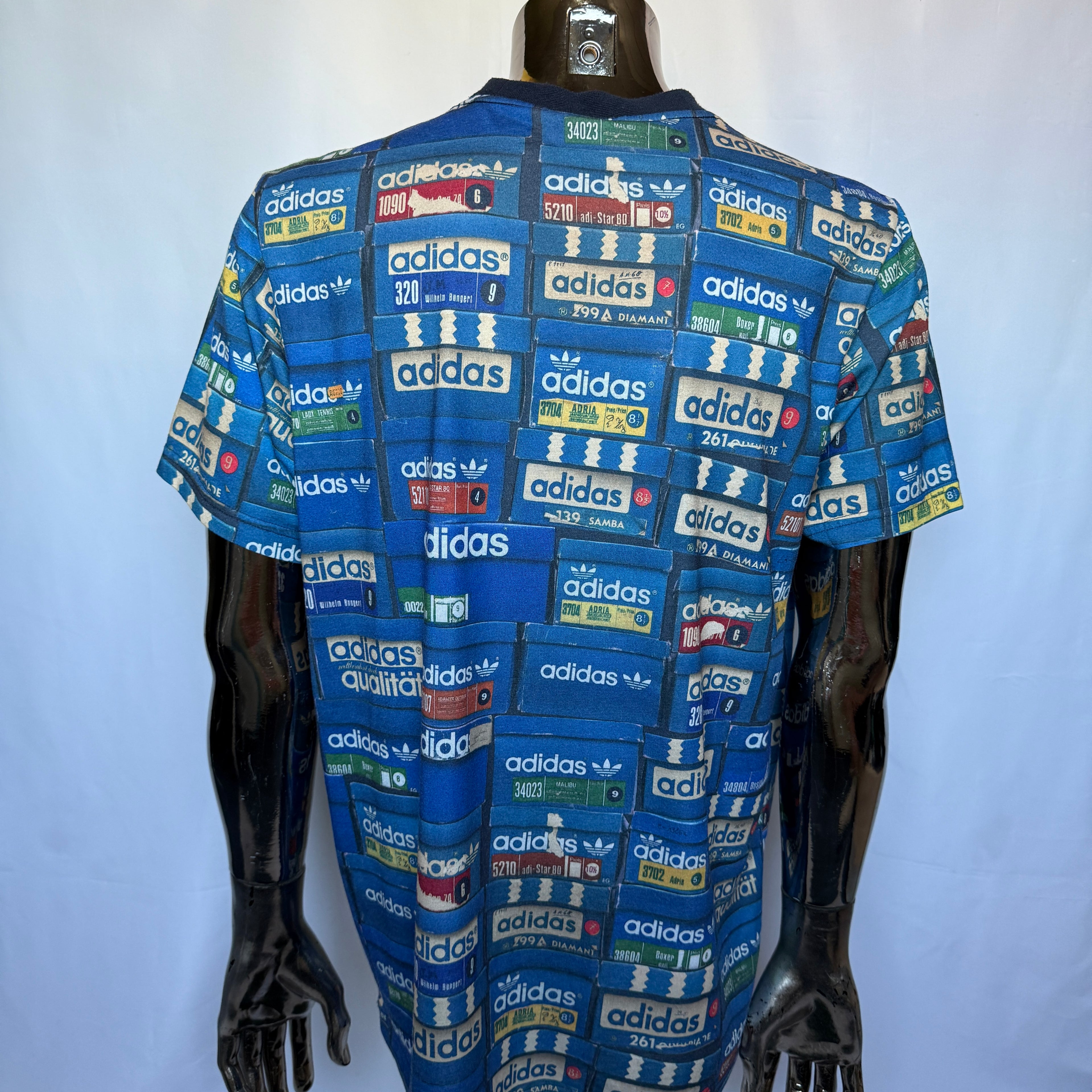 Adidas Originals “Shoebox Allover Print” T-Shirt – Retro / selten - Größe L