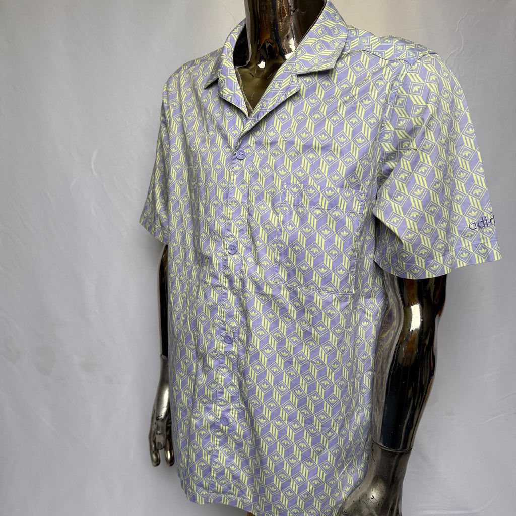 adidas Graphics Monogram Shirt / Hemd – limited – Gr. M