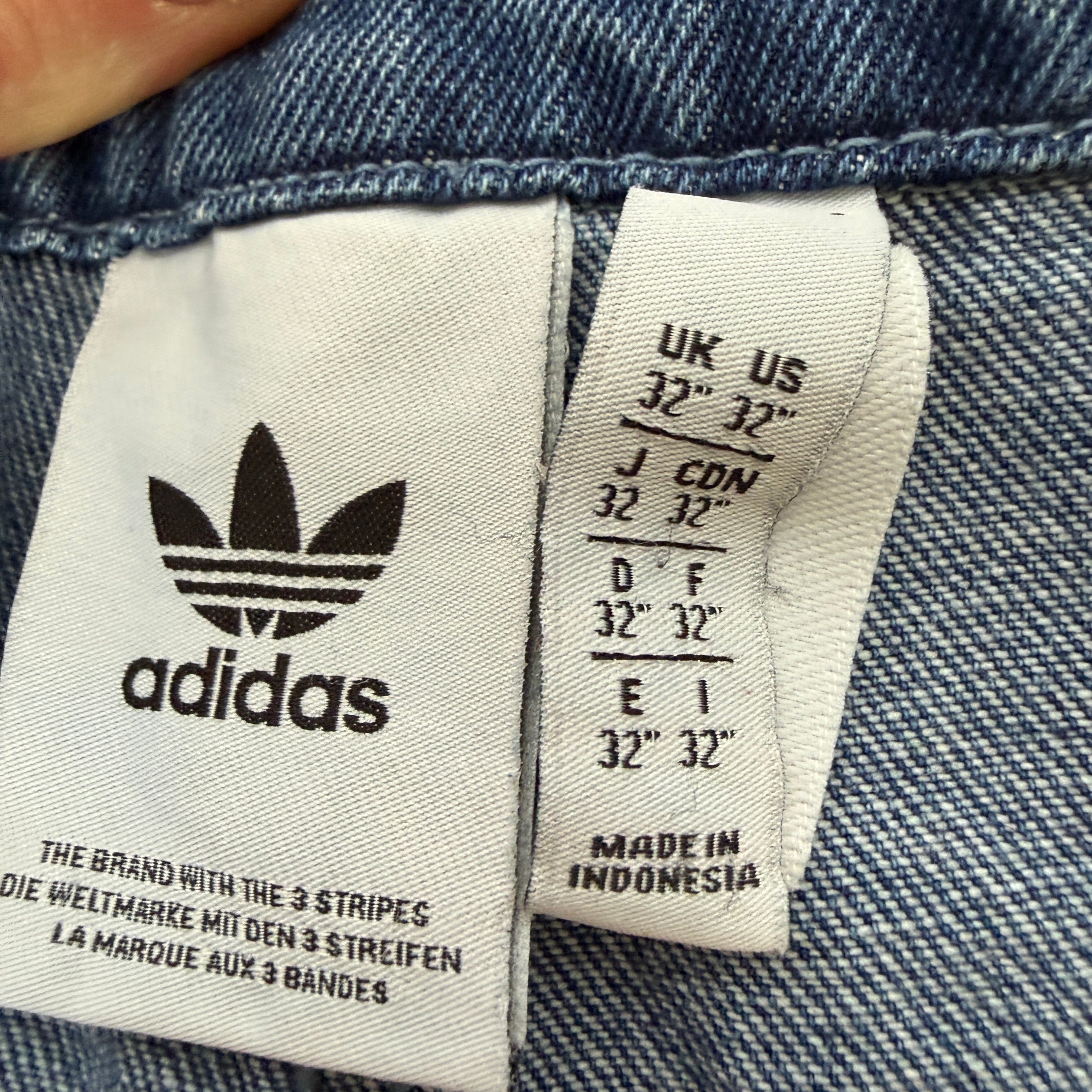 adidas Originals Denim Shorts / Jeans Hose – W32