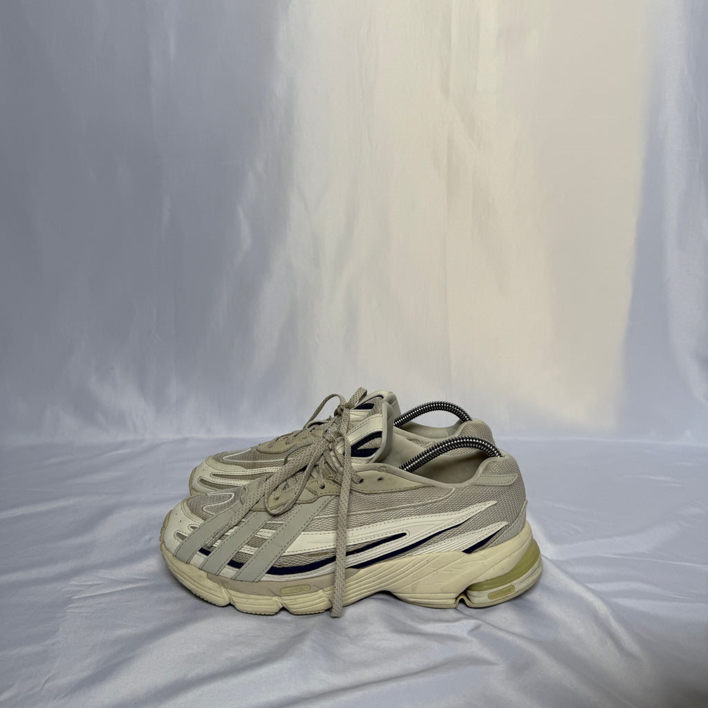 Adidas Sneaker Ozrah “Off White/Beige” – Größe 42 (US 8,5)