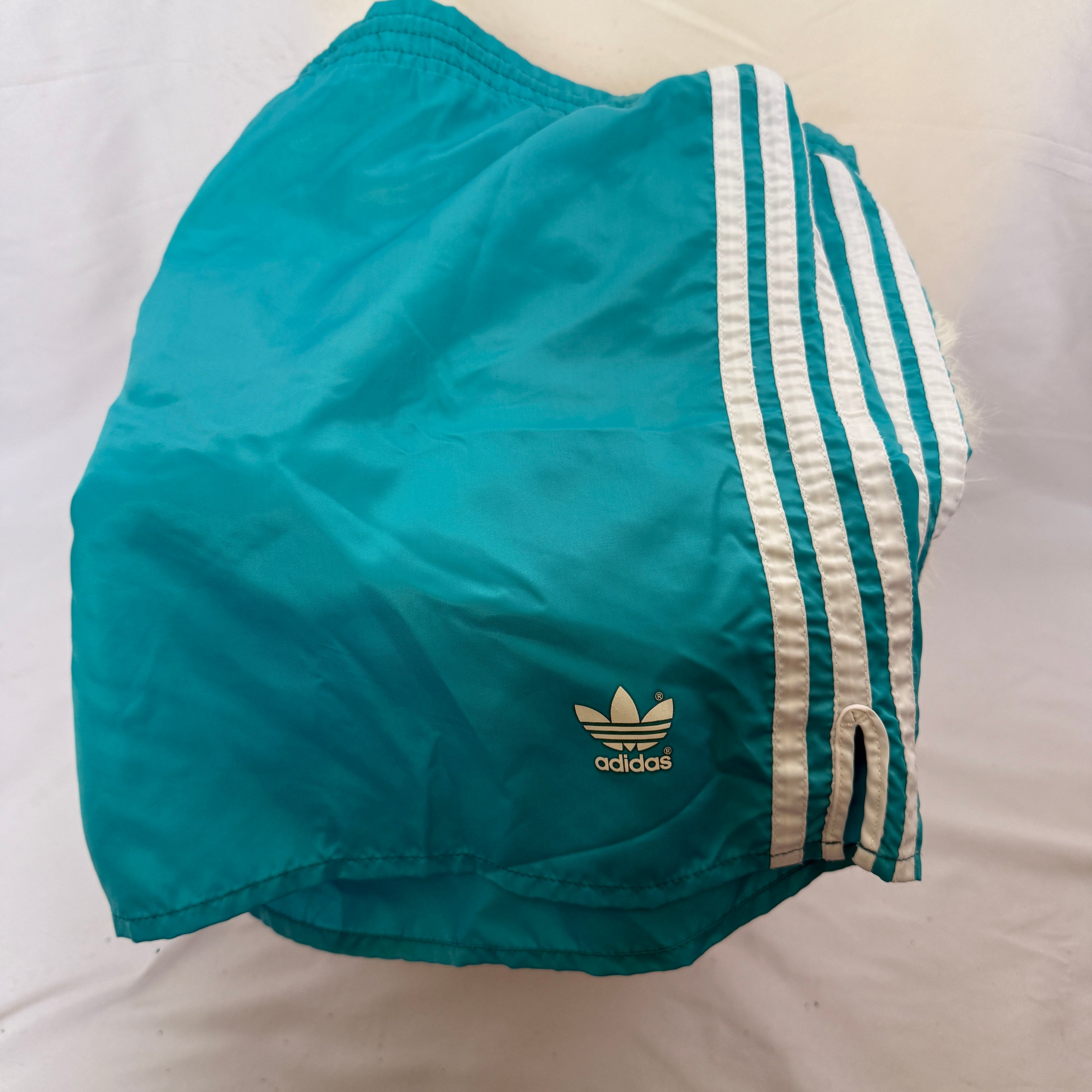 adidas 70er 80er Vintage Shorts Sprinter Hose – Glanz / Satin Rarität– Gr. M-L