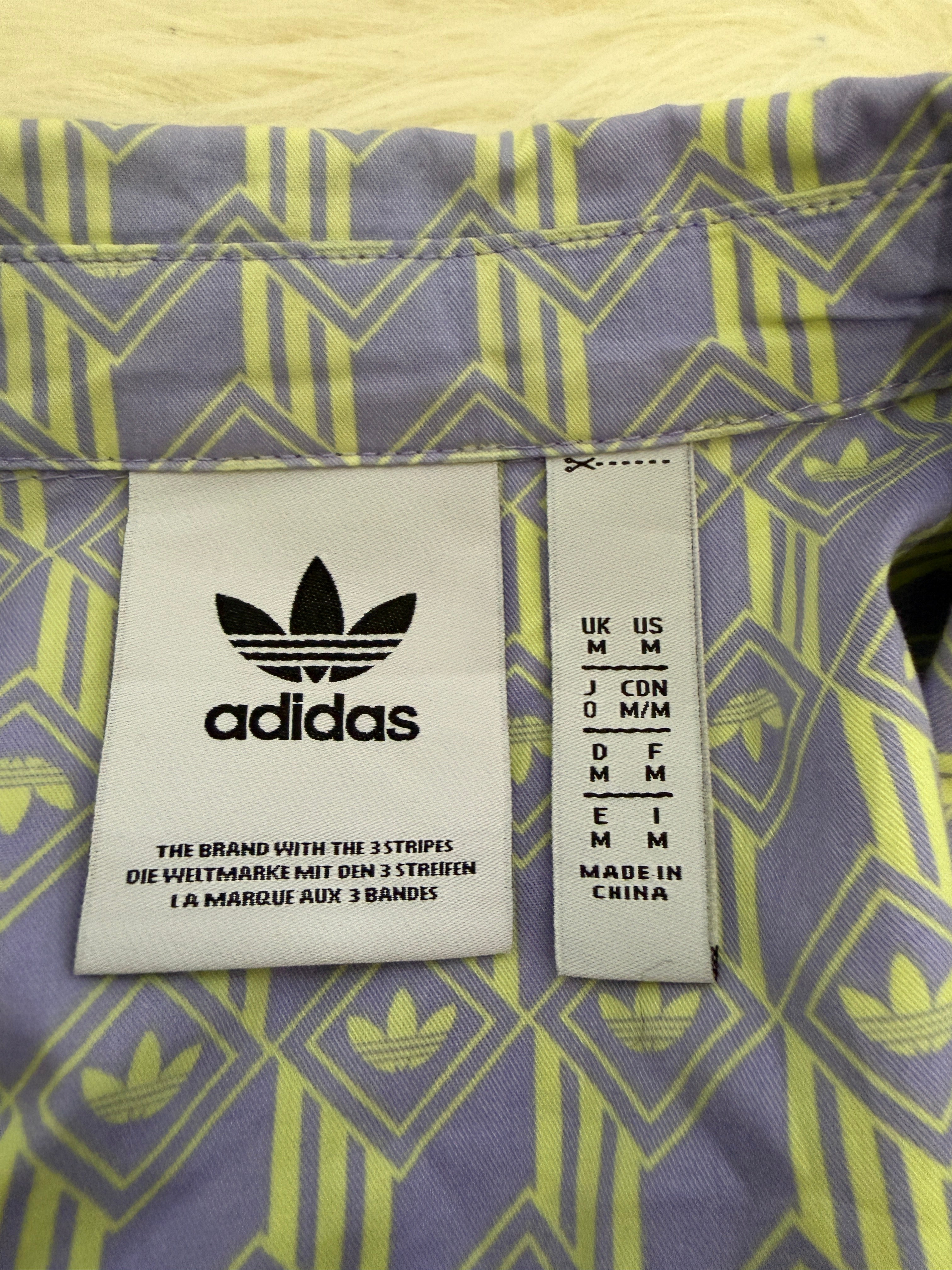 adidas Graphics Monogram Shirt / Hemd – limited – Gr. M