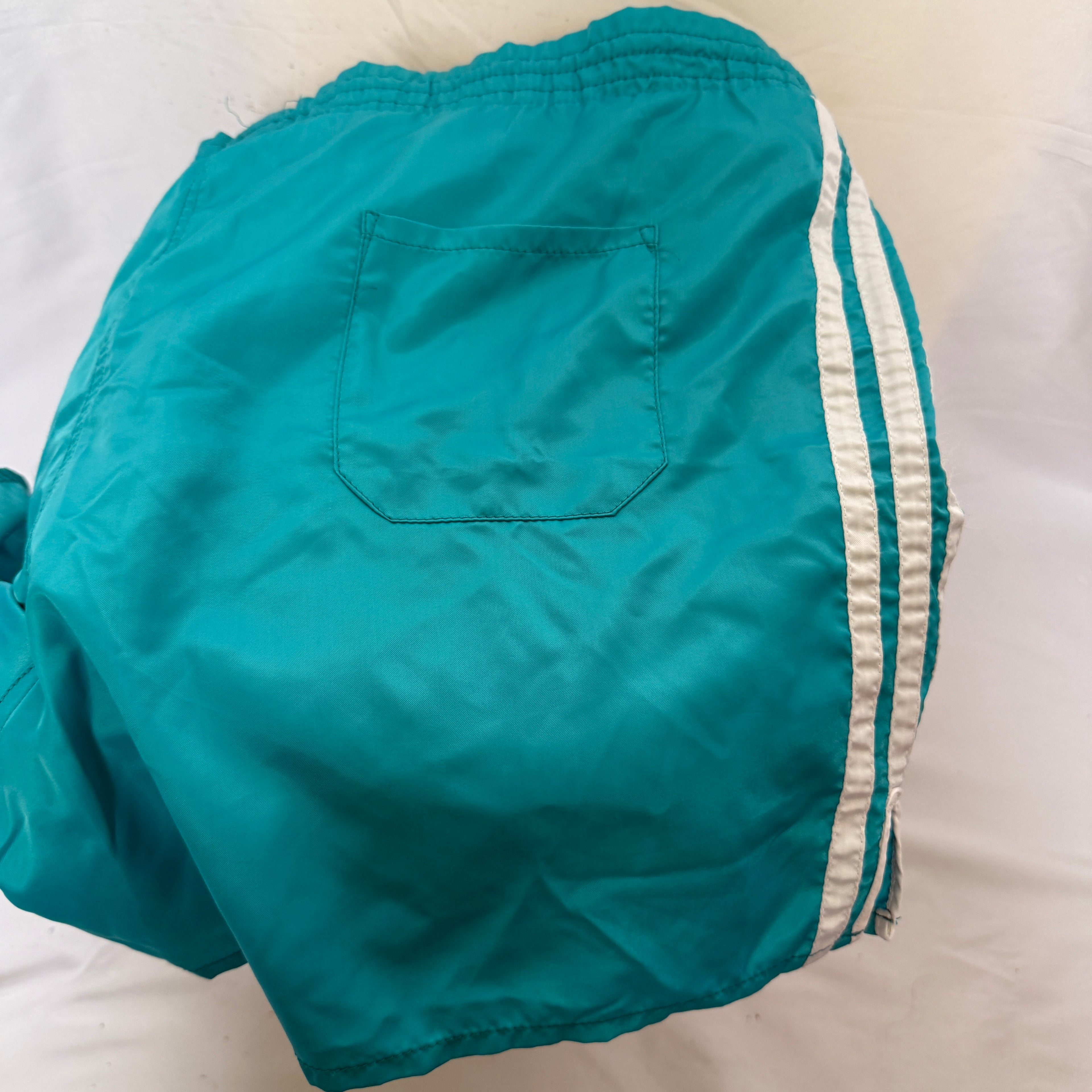 adidas 70er 80er Vintage Shorts Sprinter Hose – Glanz / Satin Rarität– Gr. M-L