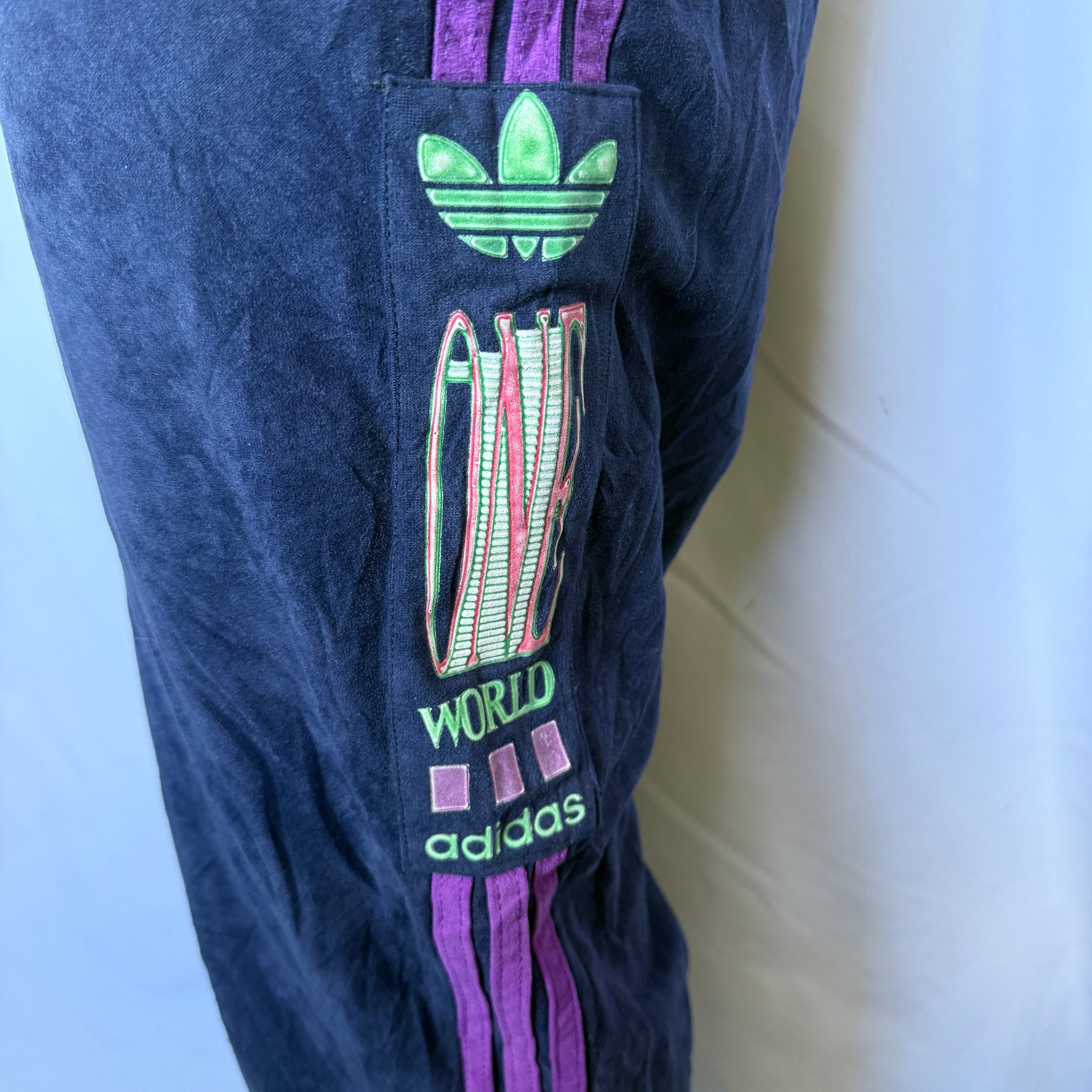 adidas Vintage Track Pants – Big Side Logo Patch – Trefoil – 3-Stripes – Gr. L