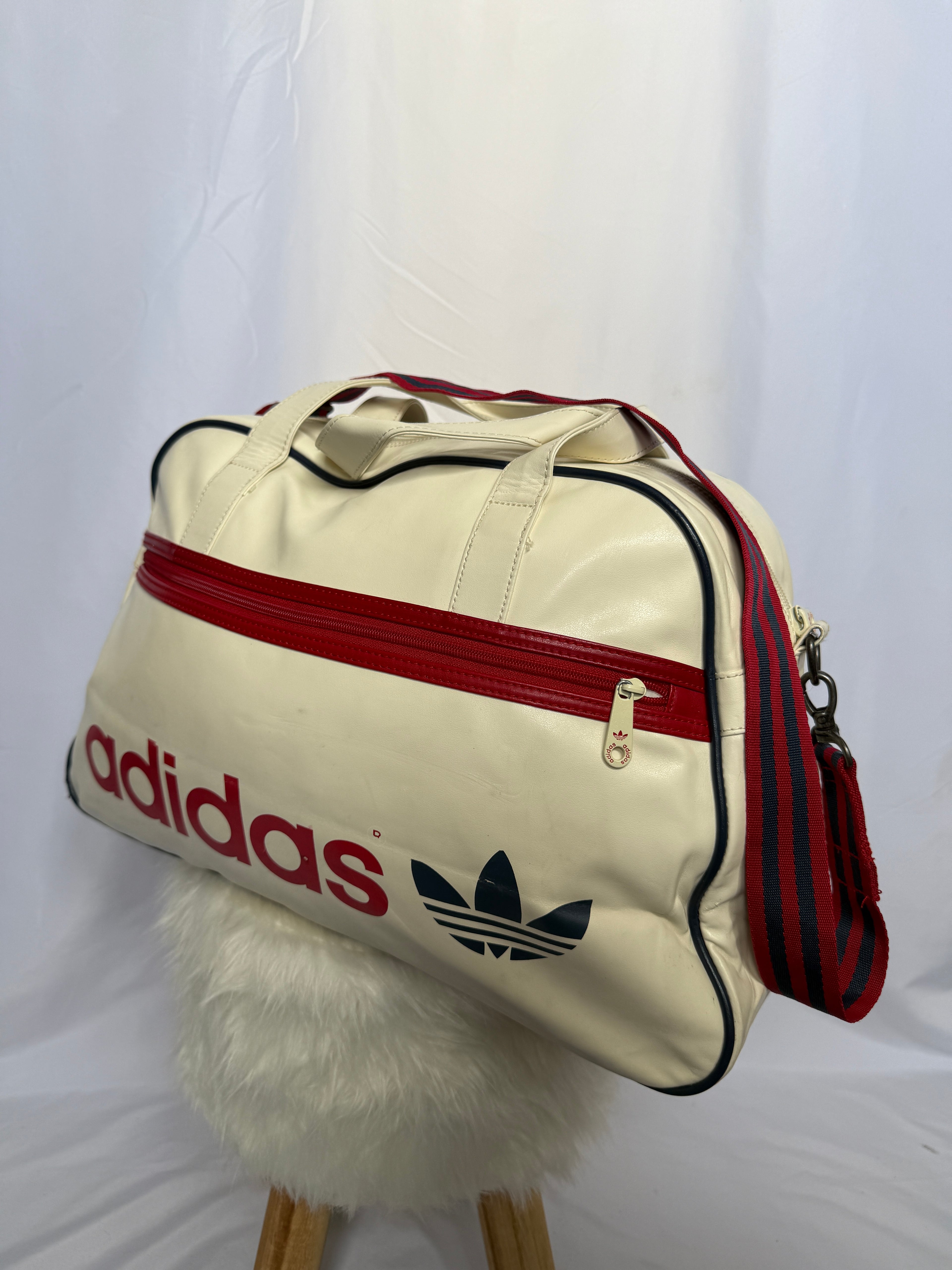 adidas Vintage Sporttasche / Tasche – Creme/Rot (Trefoil / Duffle Bag)