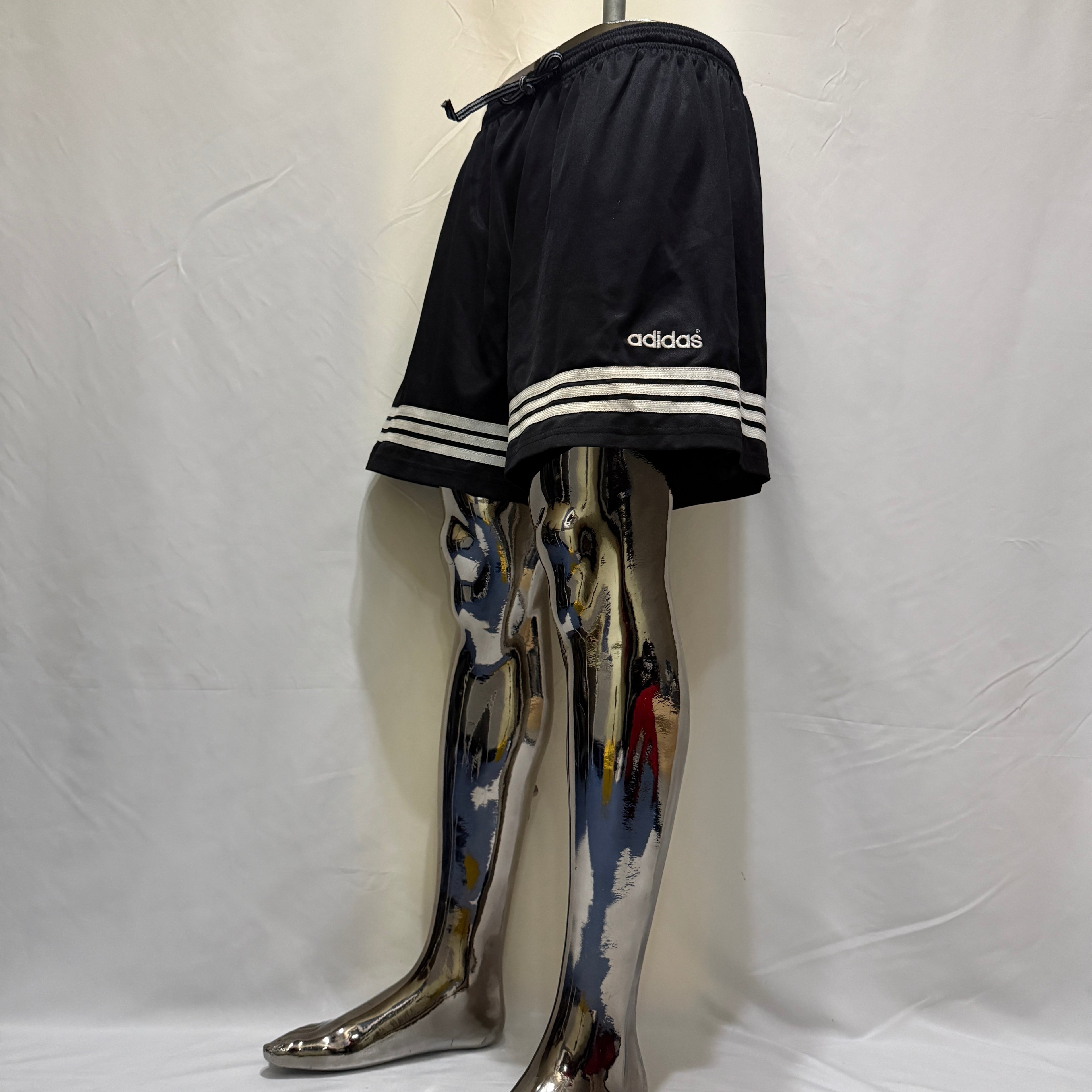 adidas 90er Vintage Shorts / kurze Hose – Gr. M