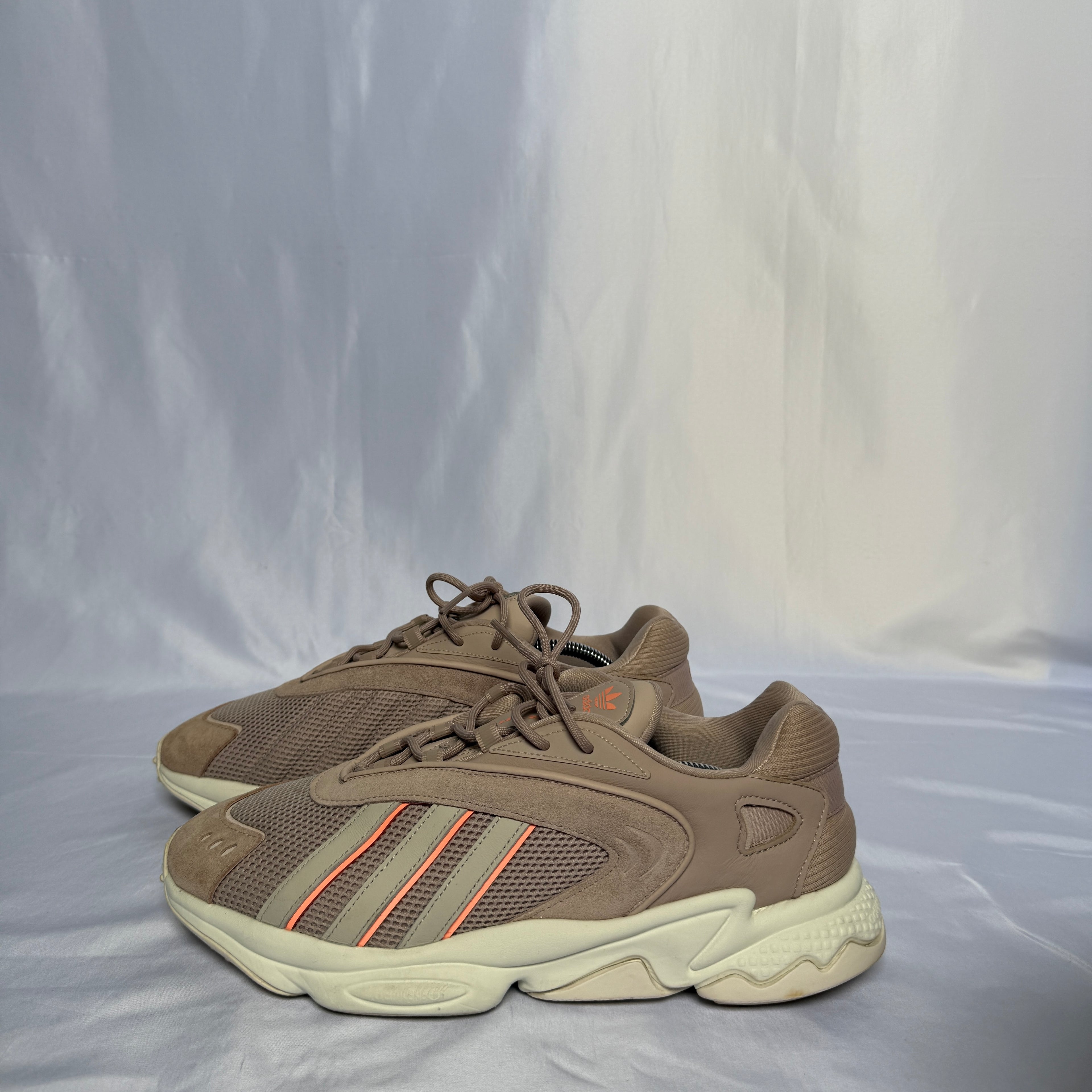 Adidas Orketro – Beige/Orange/Grau – Größe 46 (US 11,5)