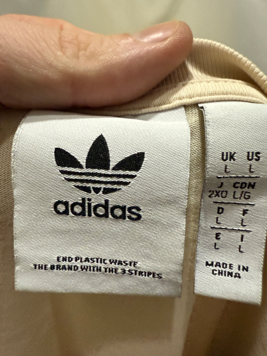 Adidas Originals T-Shirt / Shirt – “Adventure Mountain Graphic” – Größe L