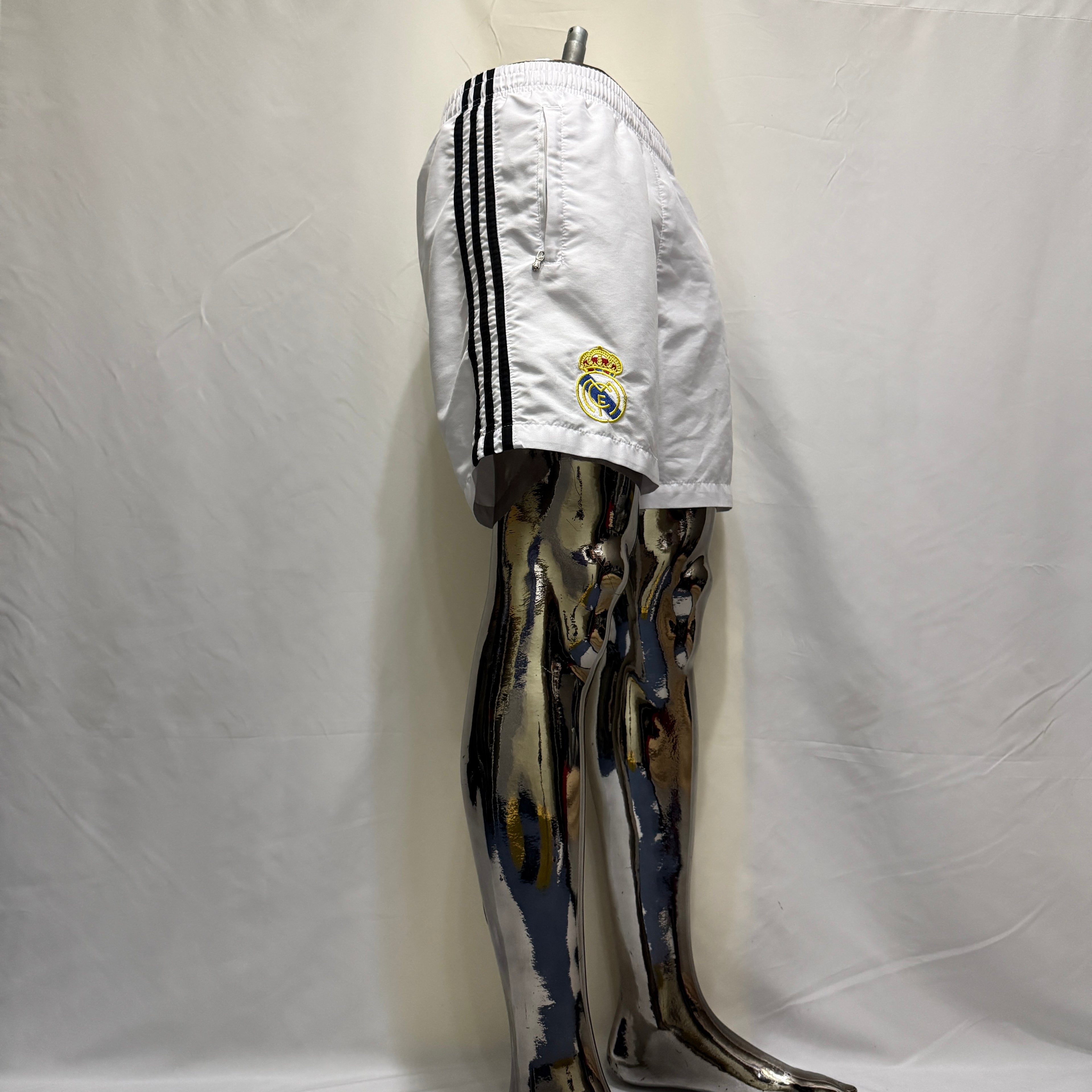 adidas Real Madrid 90er Vintage Shorts / kurze Hose – Gr. S