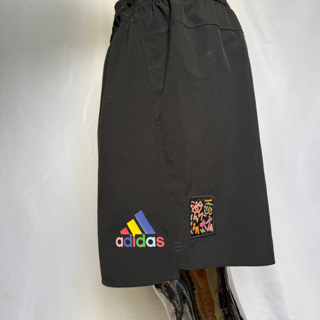 adidas Shorts / kurze Hose  – “Be One Be Together” – Gr. L