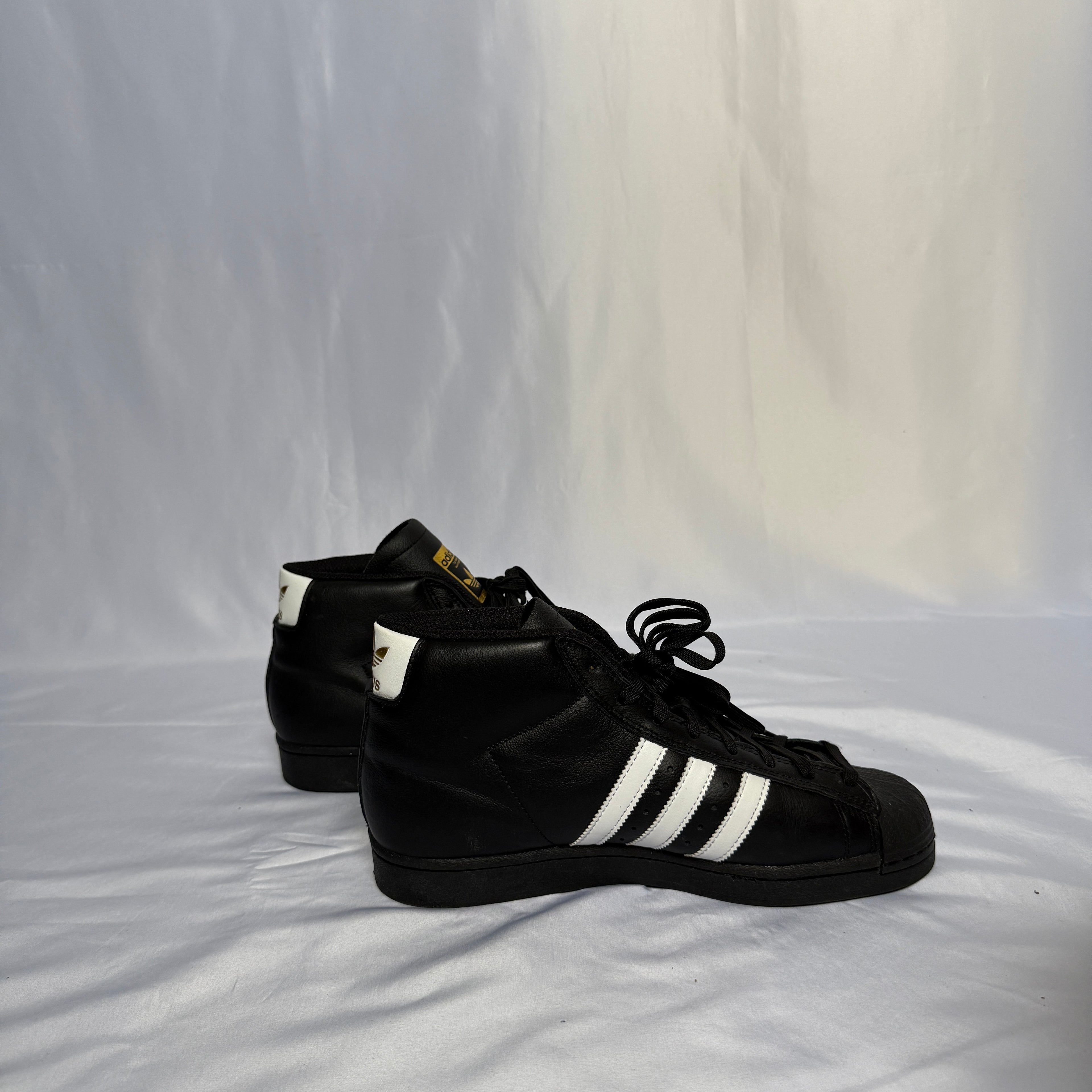 Adidas Pro Model – Black/White – Größe 40 2/3 (US 7,5)
