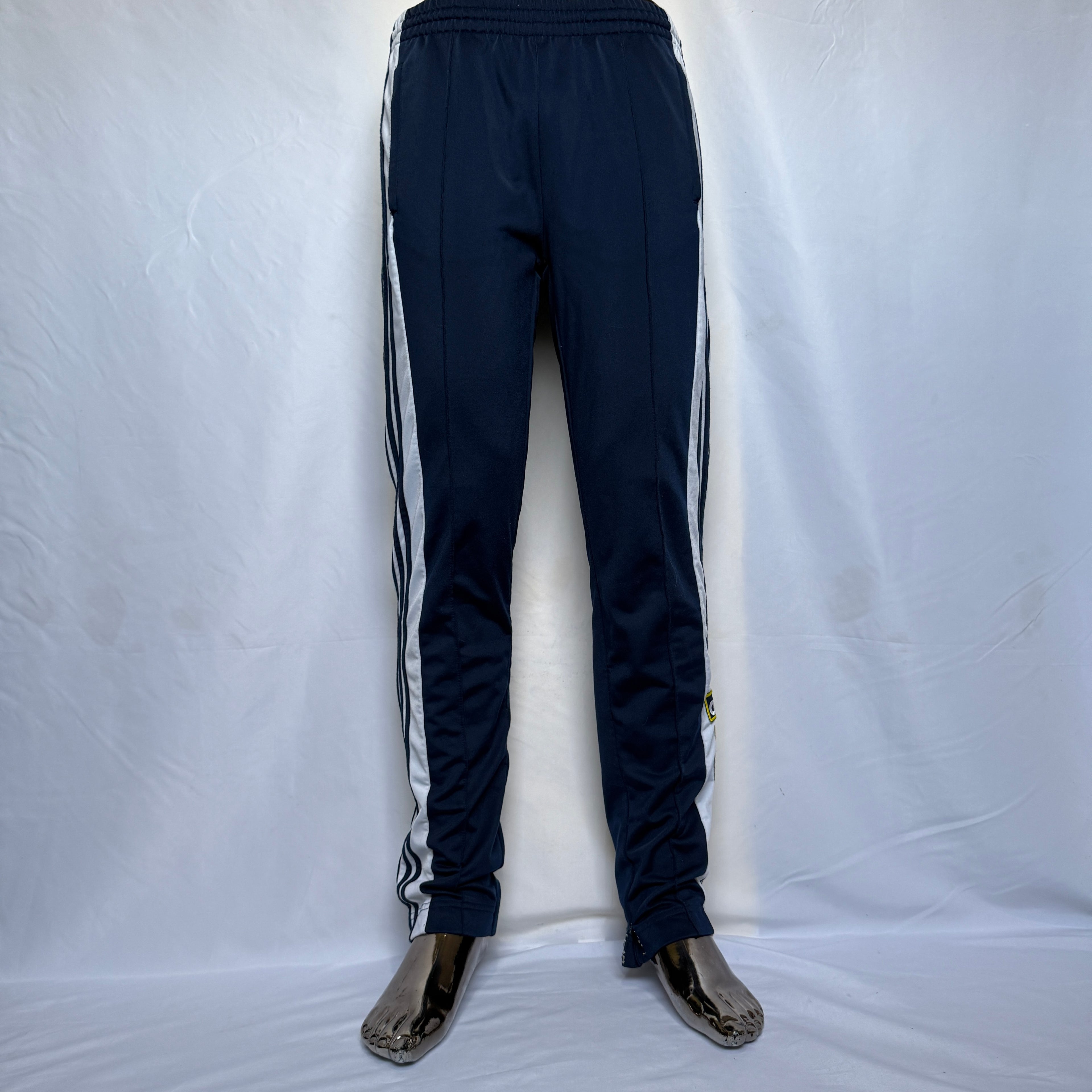 adidas Jogginghose / Trainingshose – seitliche Knopfleiste – Gr. XS-S (Damen)