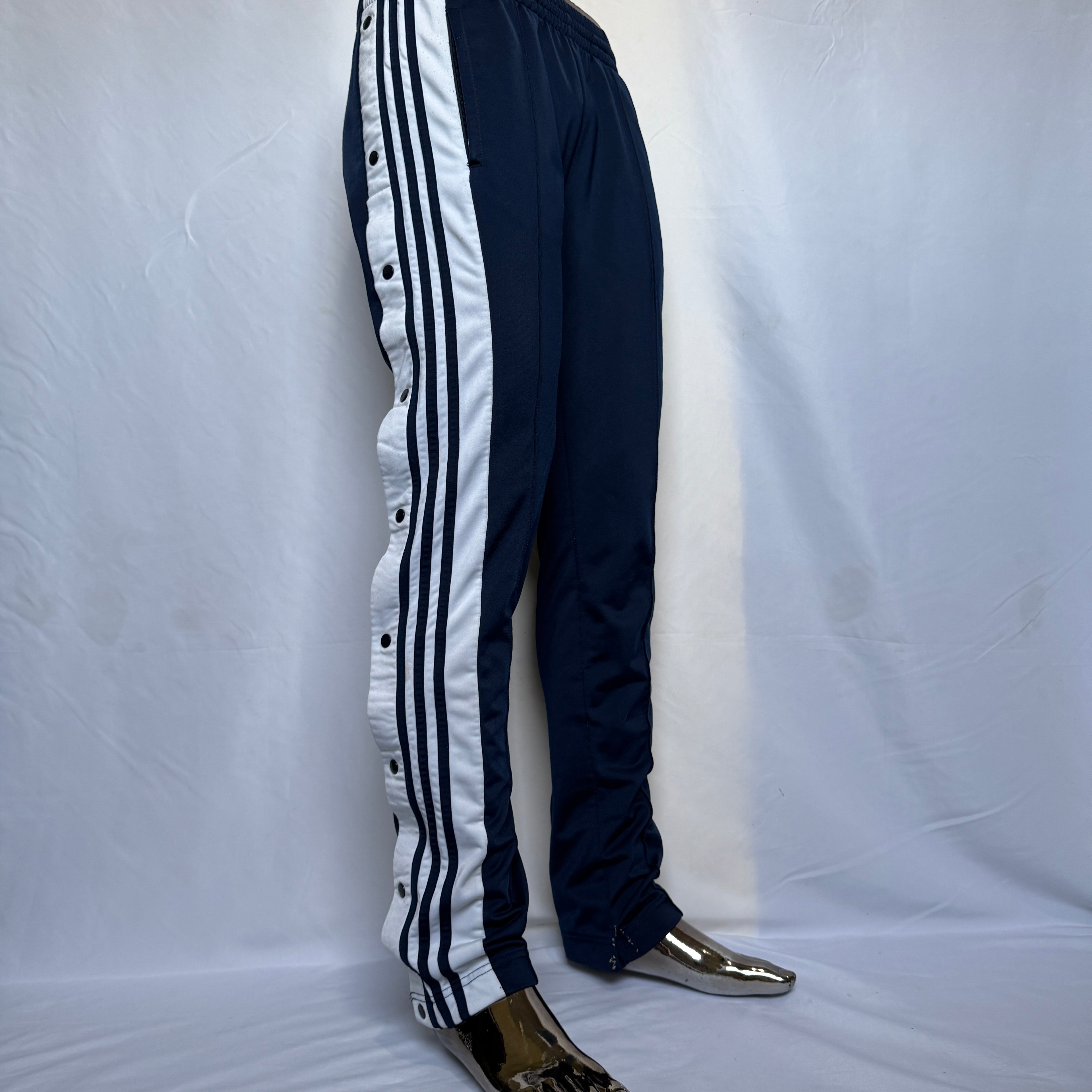 adidas Jogginghose / Trainingshose – seitliche Knopfleiste – Gr. XS-S (Damen)