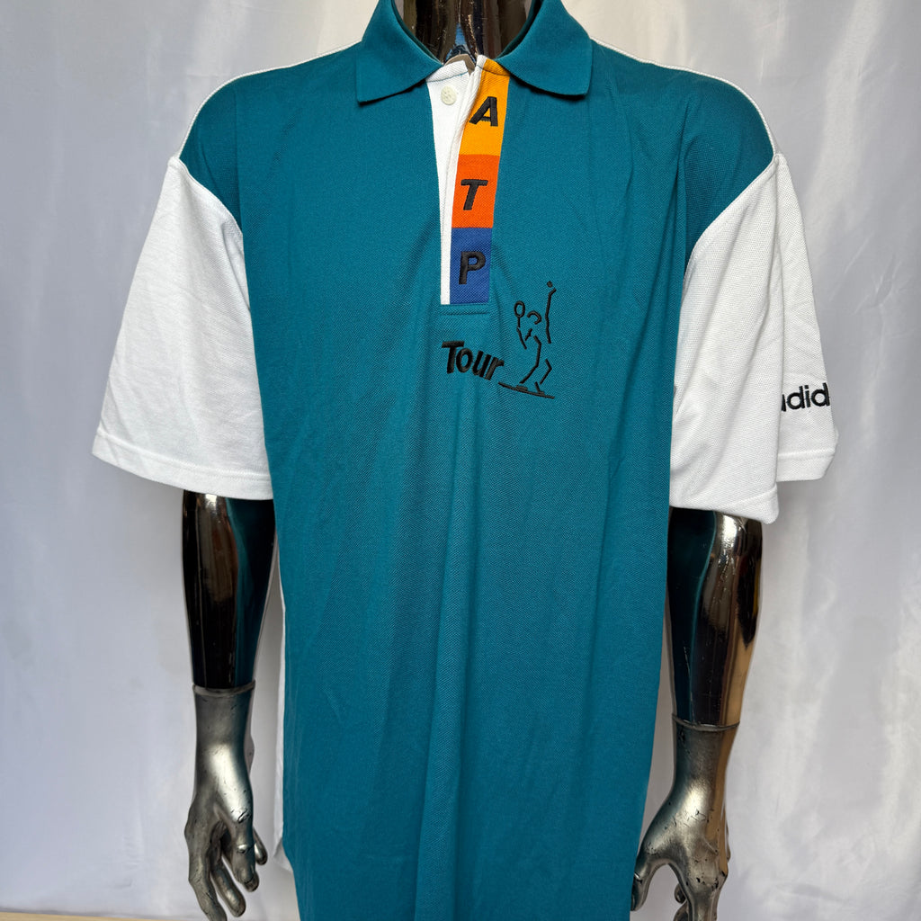 Adidas ATP Tour Polo – „Leon Polo“ (Deadstock mit Hangtag) - 90er Vintage - Größe L