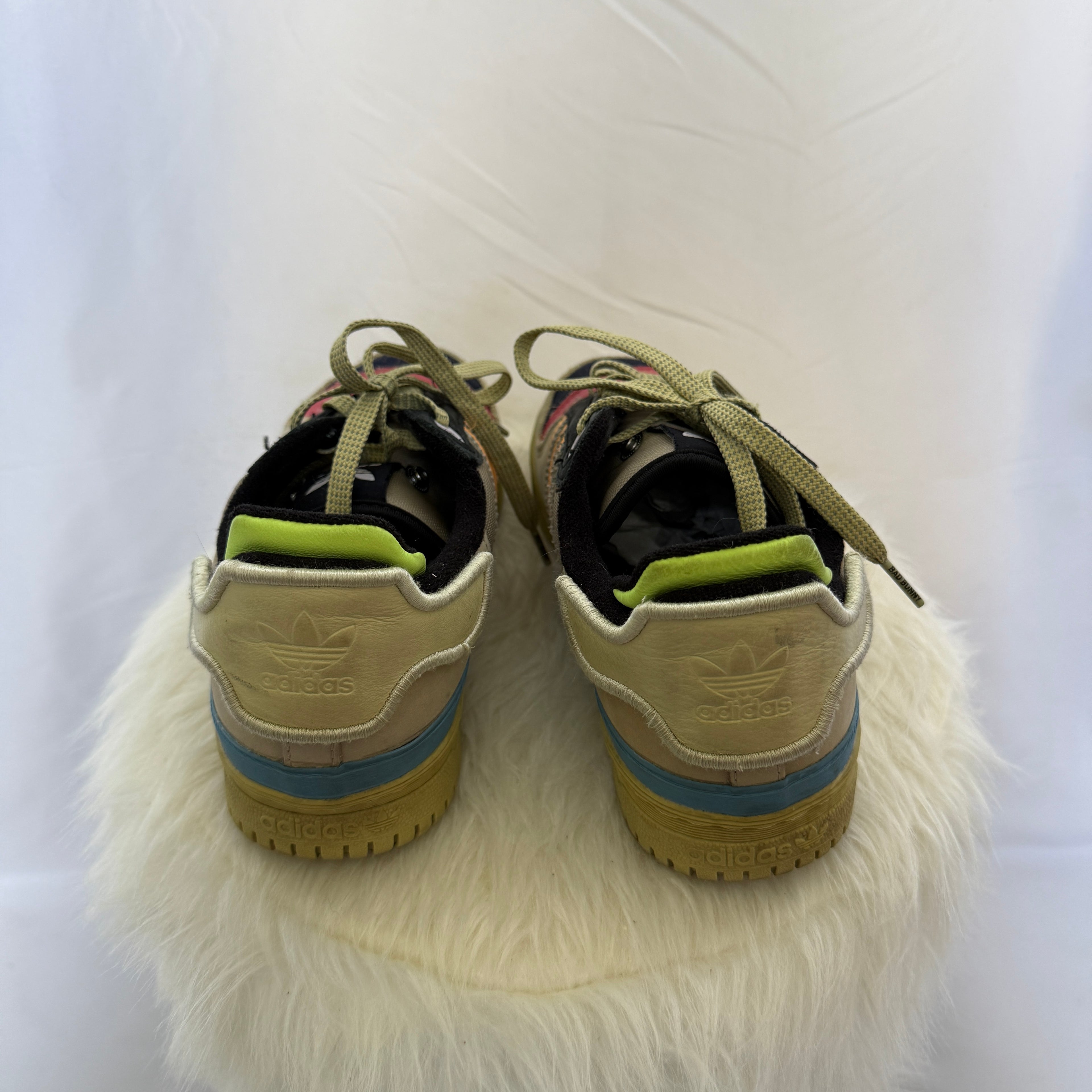 adidas x Bad Bunny Forum PWR „Benito“ – Sand / Acid Orange – Größe 39 1/3