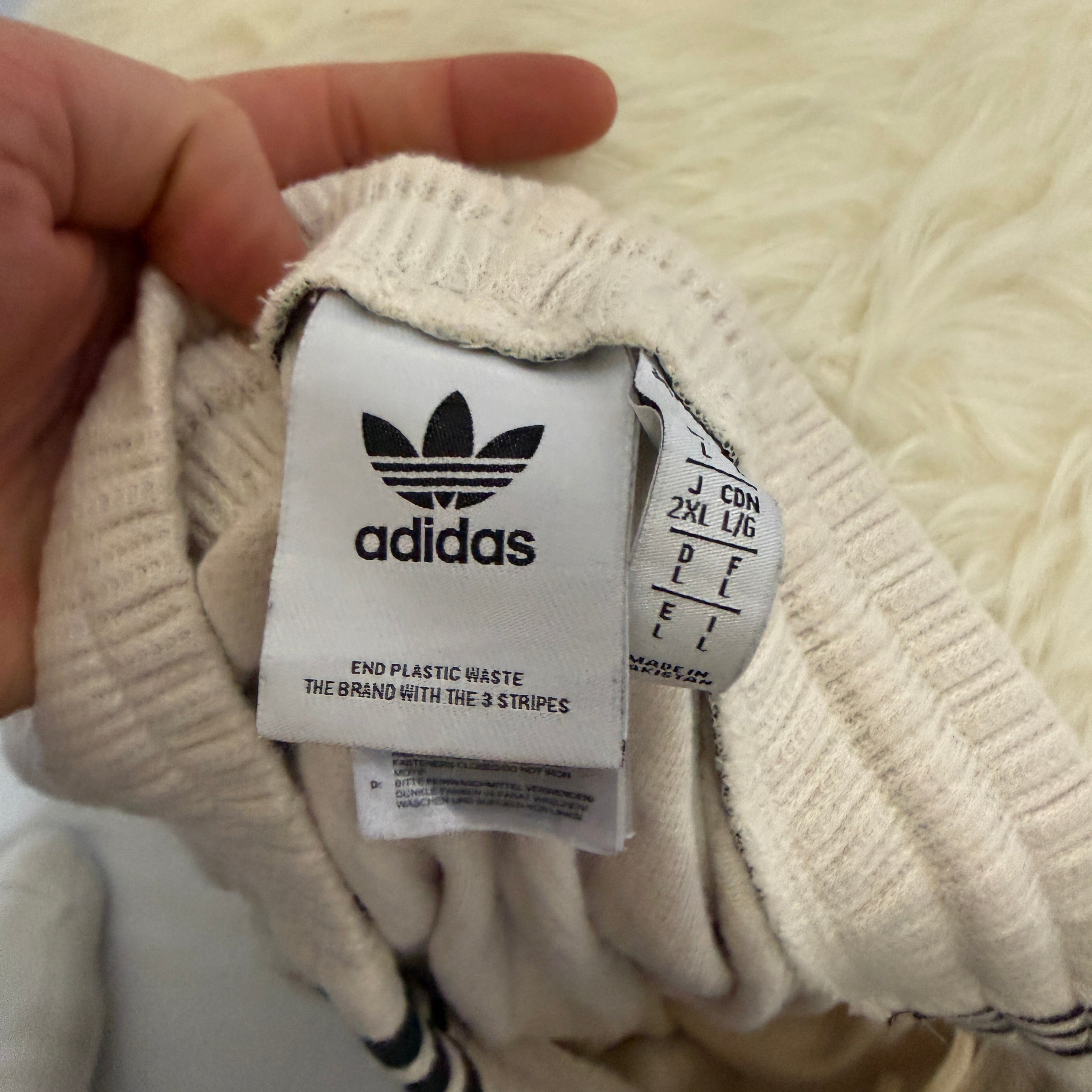 adidas Originals Shorts / kurze Hose – Gr. L