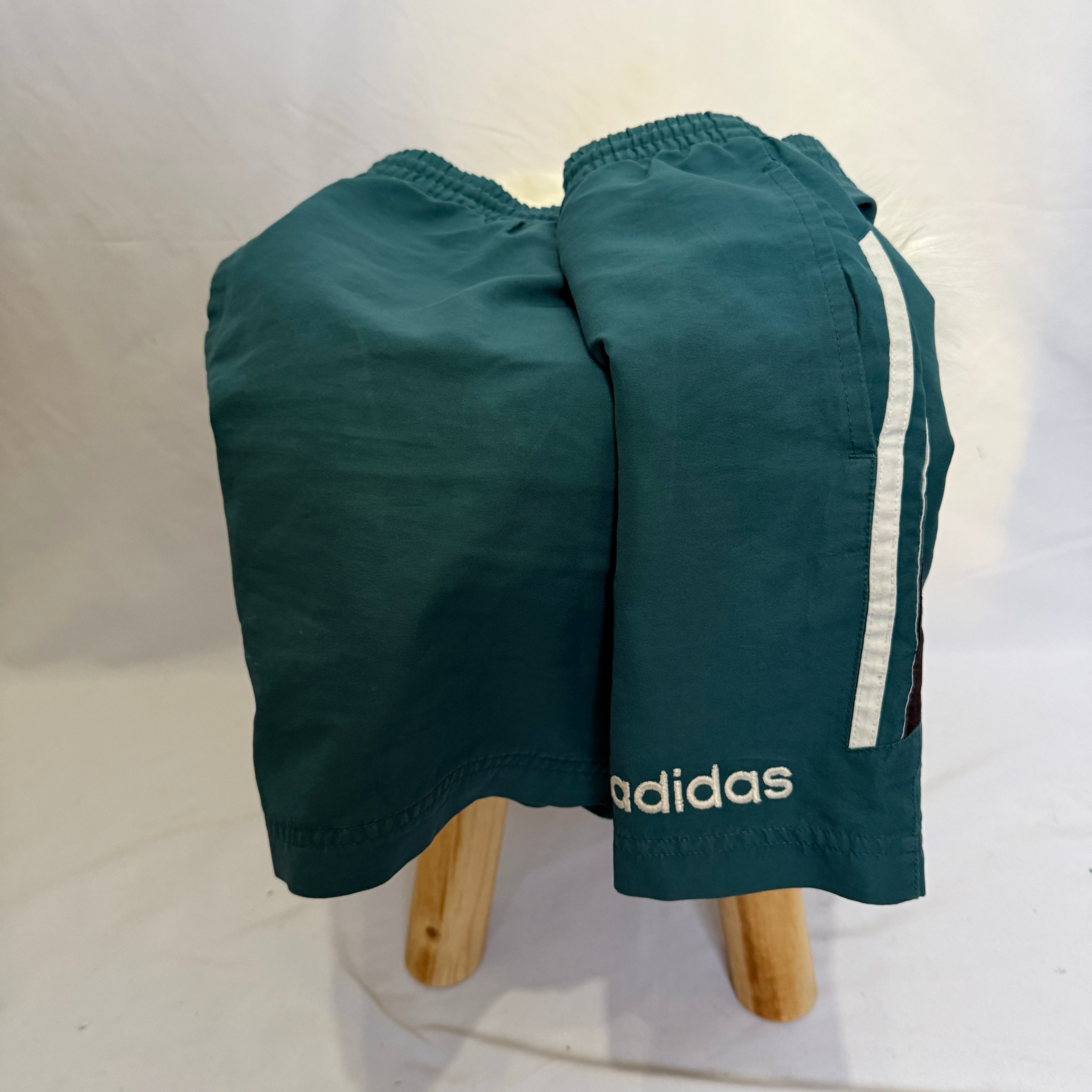 adidas 80er / 90er Vintage Shorts / kurze Hose – Gr. L-XL (D7)