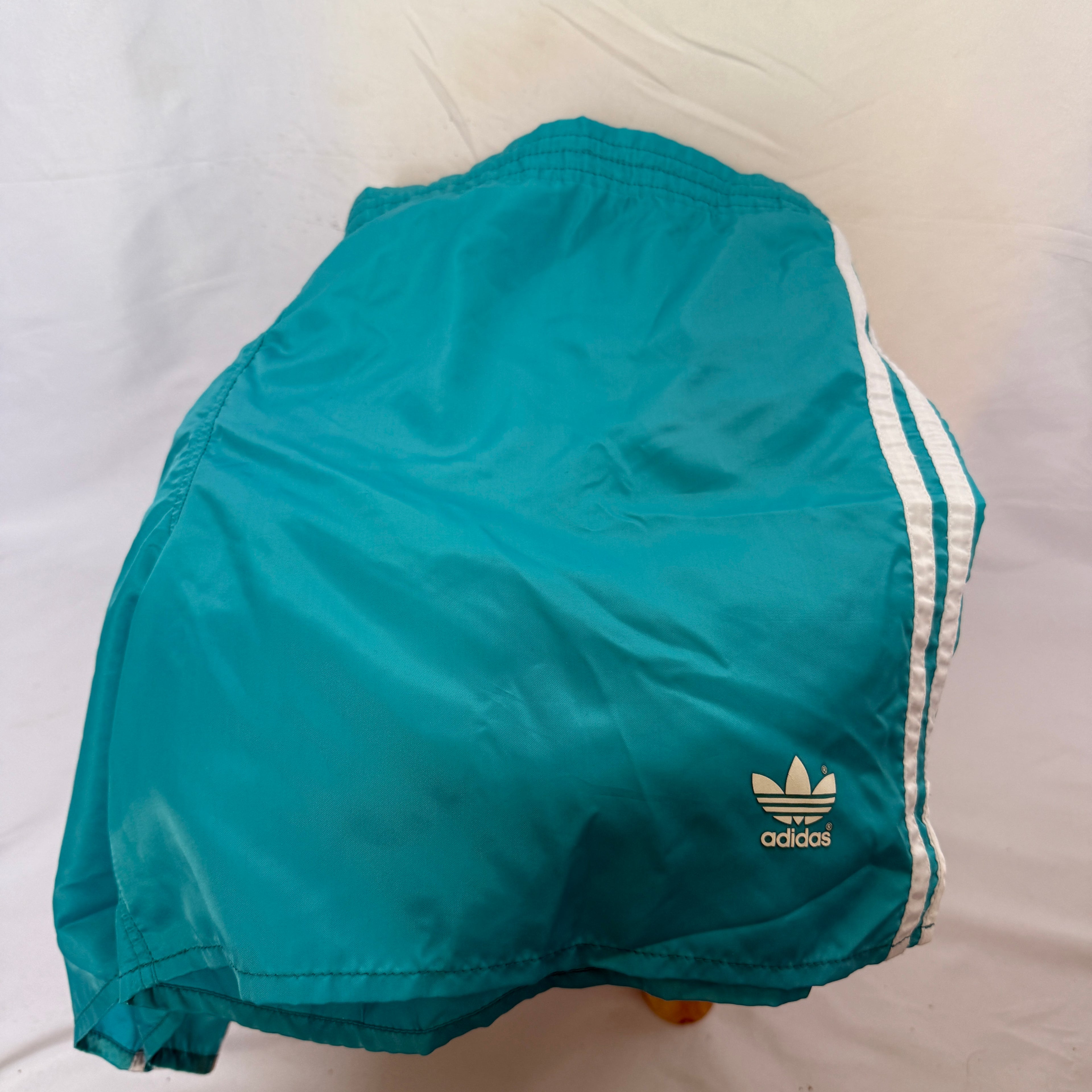 adidas 70er 80er Vintage Shorts Sprinter Hose – Glanz / Satin Rarität– Gr. M-L