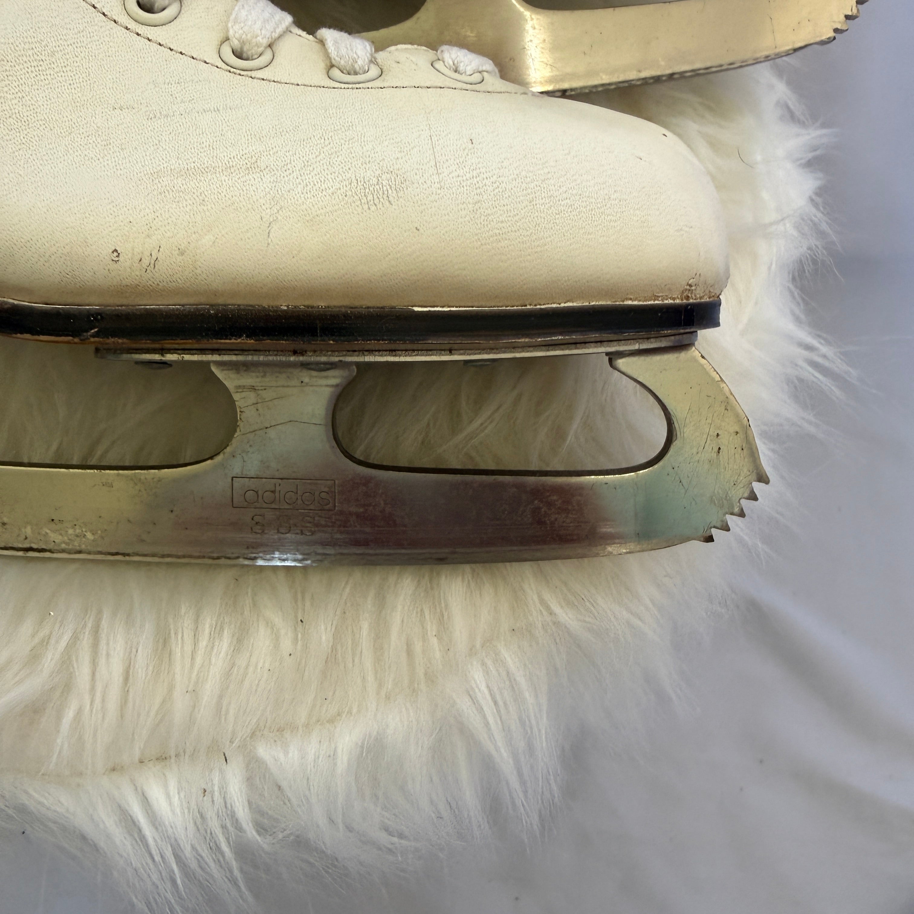 adidas 70er 80er Vintage Eiskunstlauf Schlittschuhe – Made in Yugoslavia – Größe 24