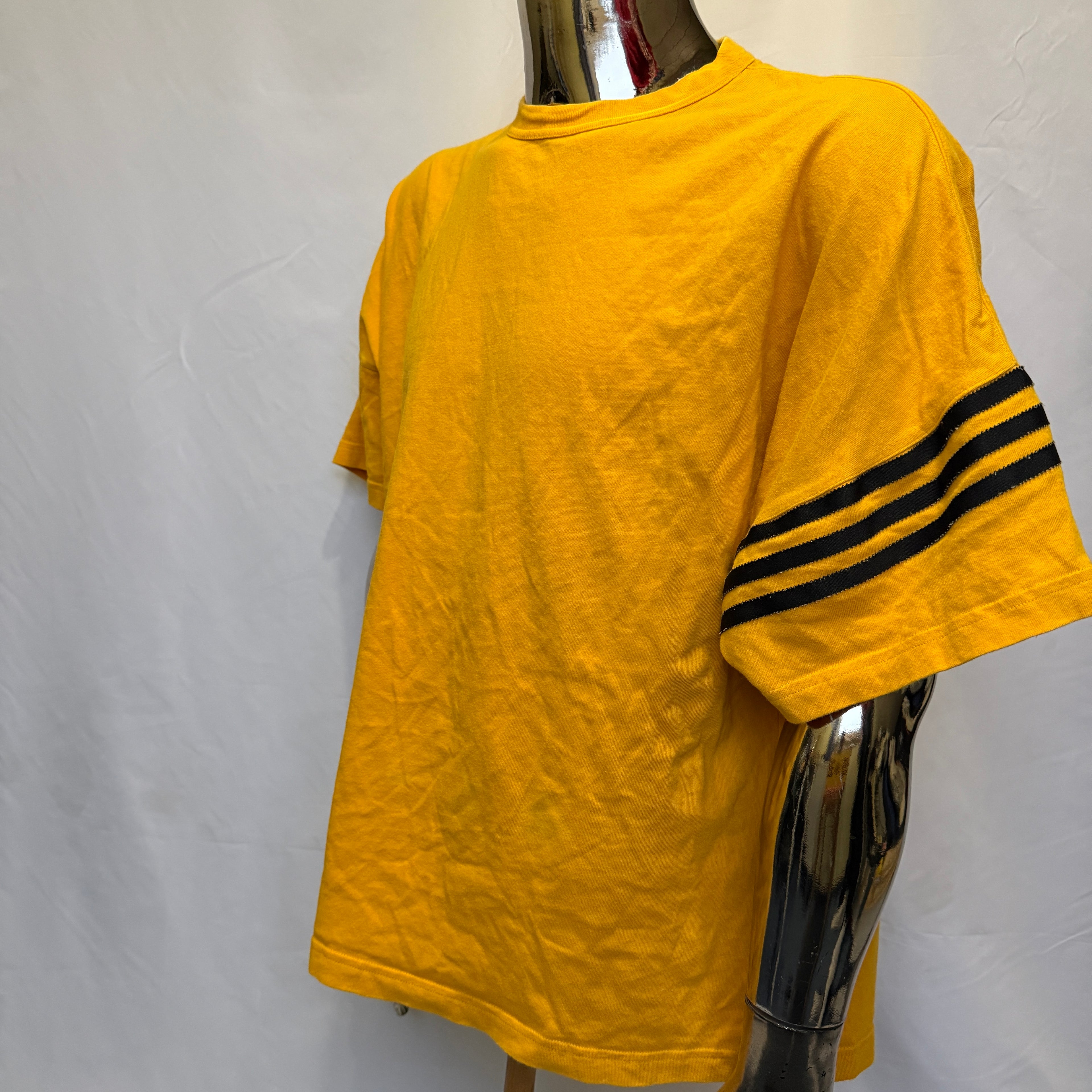 adidas Originals Adicolor Neuclassics Shirt / T-Shirt – Gr. M