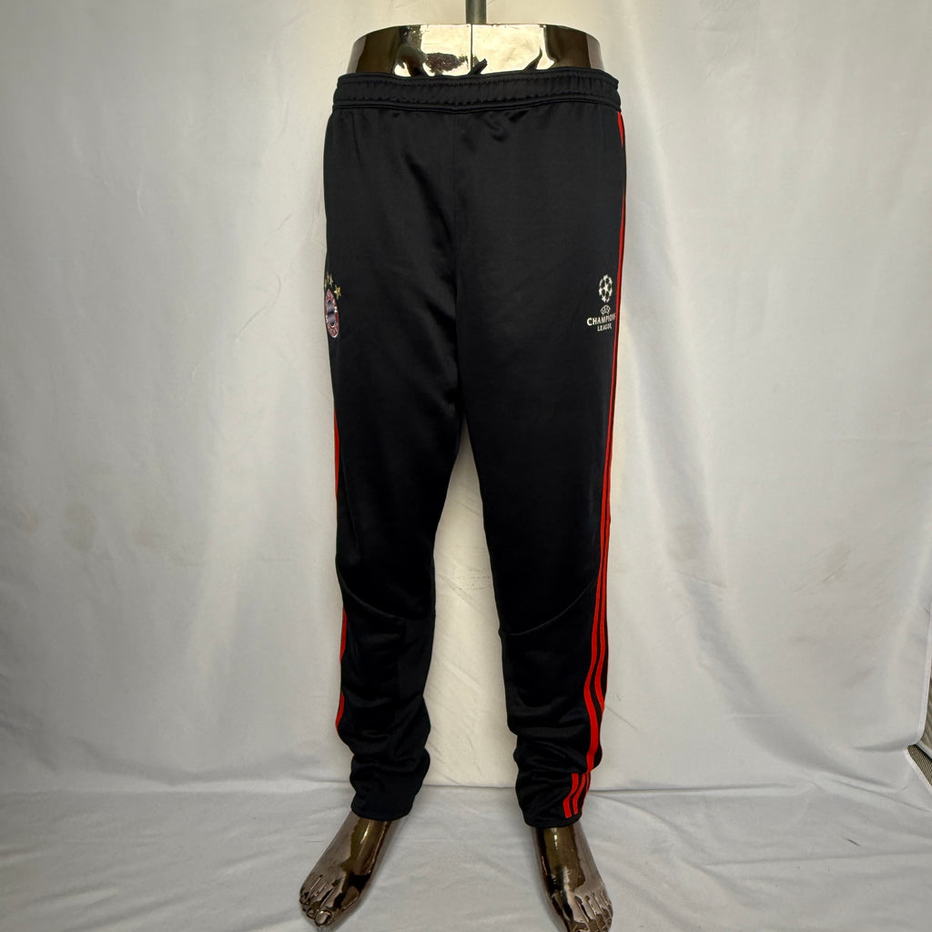 adidas FC Bayern München Track Pants / Jogginghose – Champions League – Gr. L