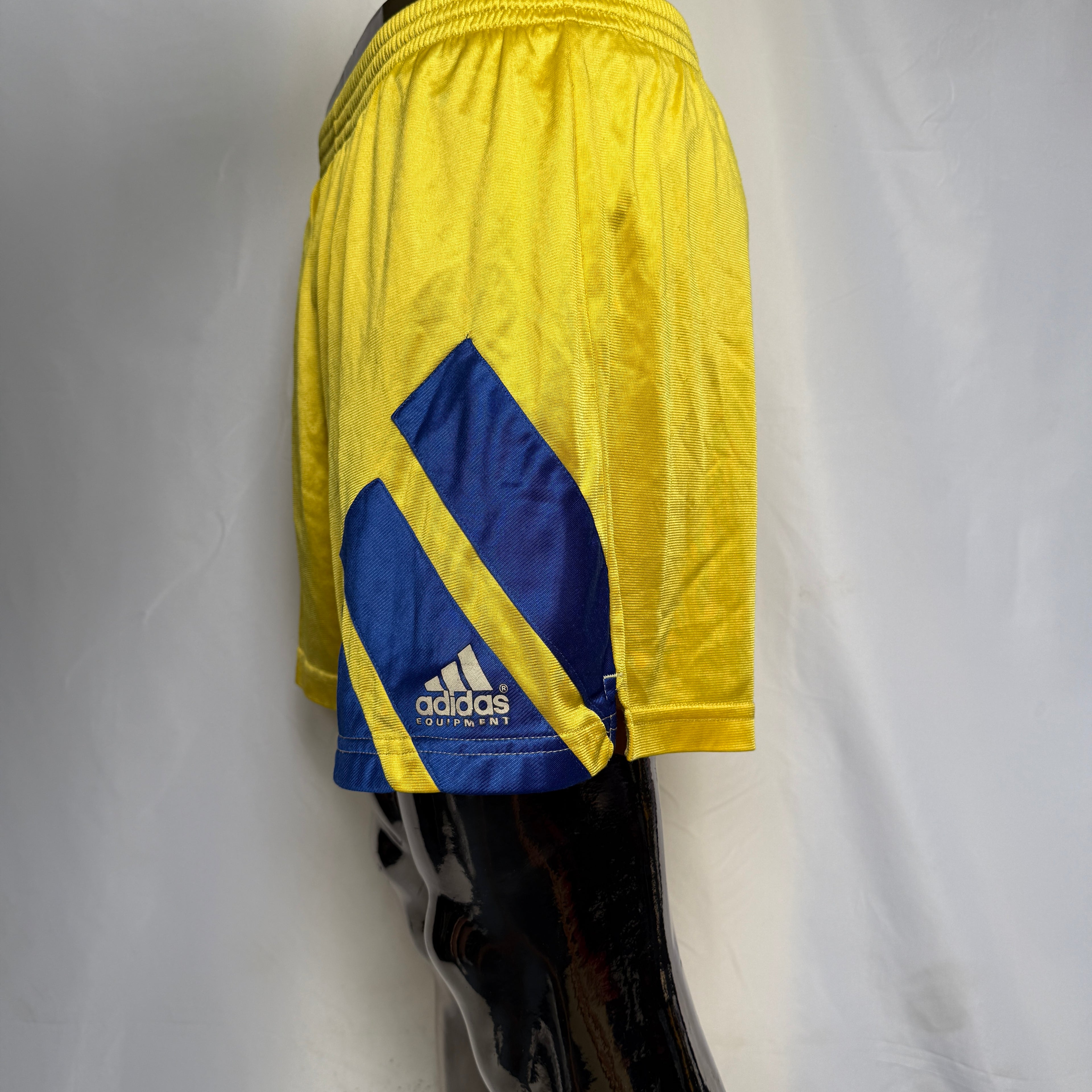 adidas 90er Vintage Equipment Shorts / kurze Hose – Gr. M