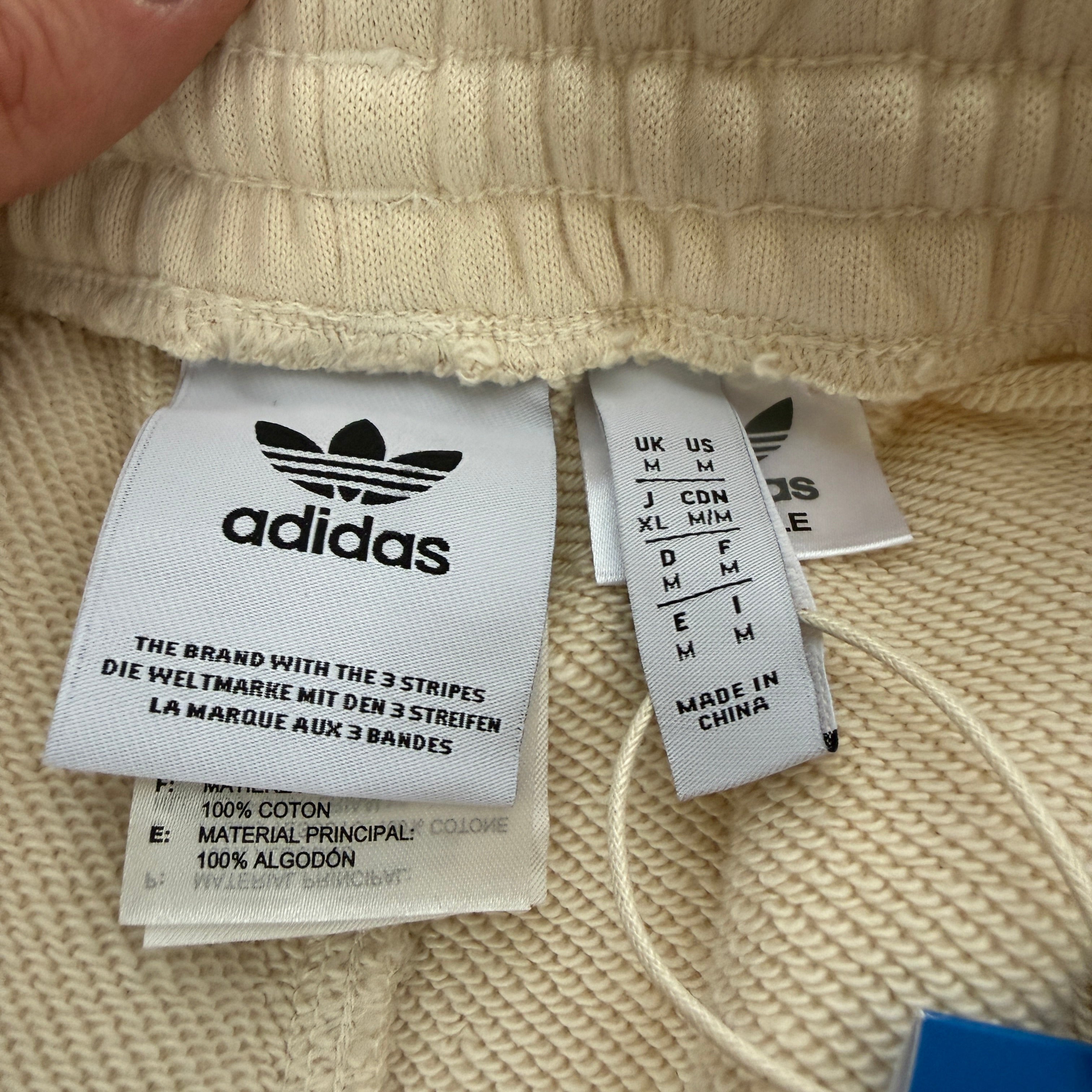 adidas Originals Shorts / kurze Hose – Trefoil Spray/Gradient – limited – Gr. M