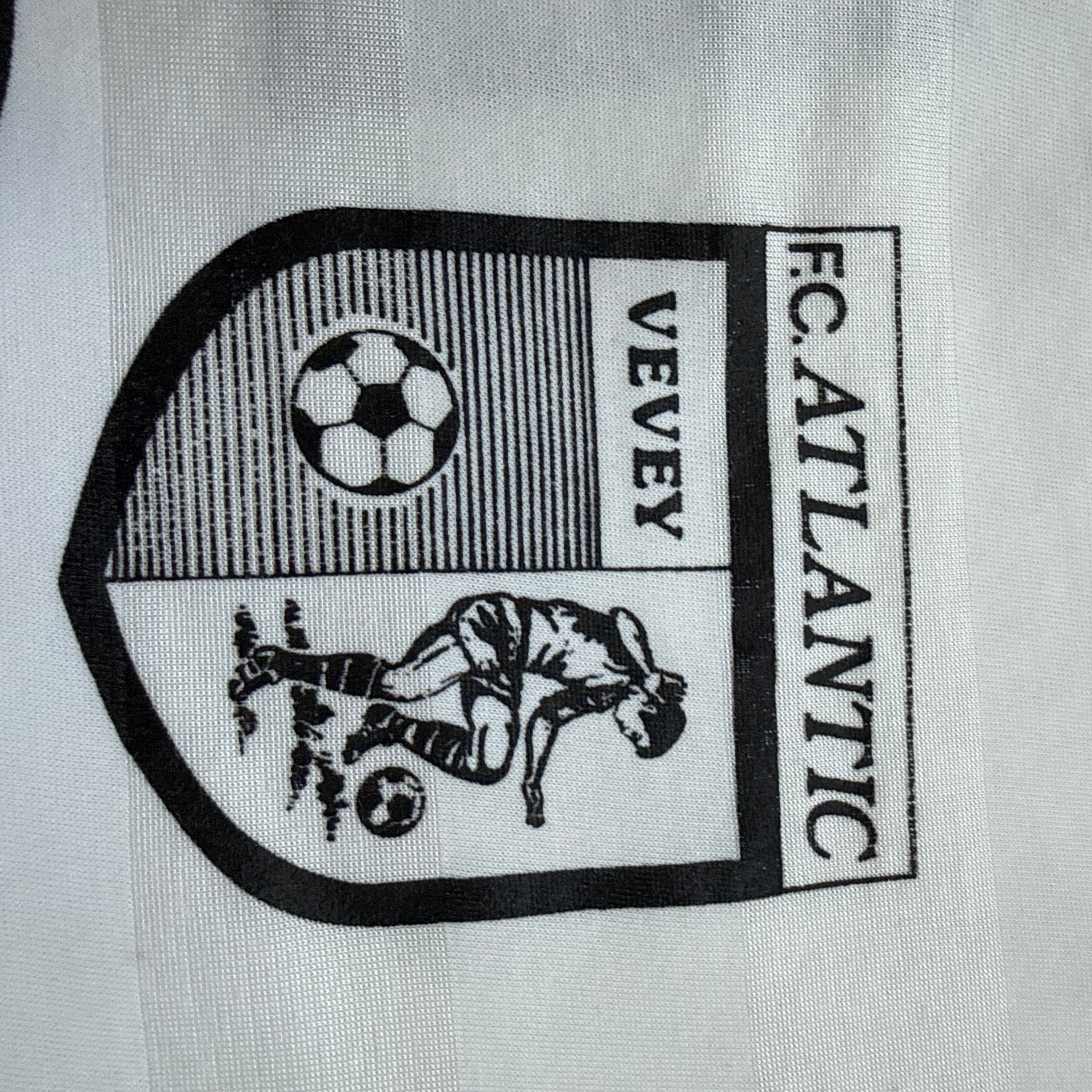 adidas 80er 90er Vintage Football Jersey / Trikot / Shirt – FC Atlantic Vevey – Gr. M