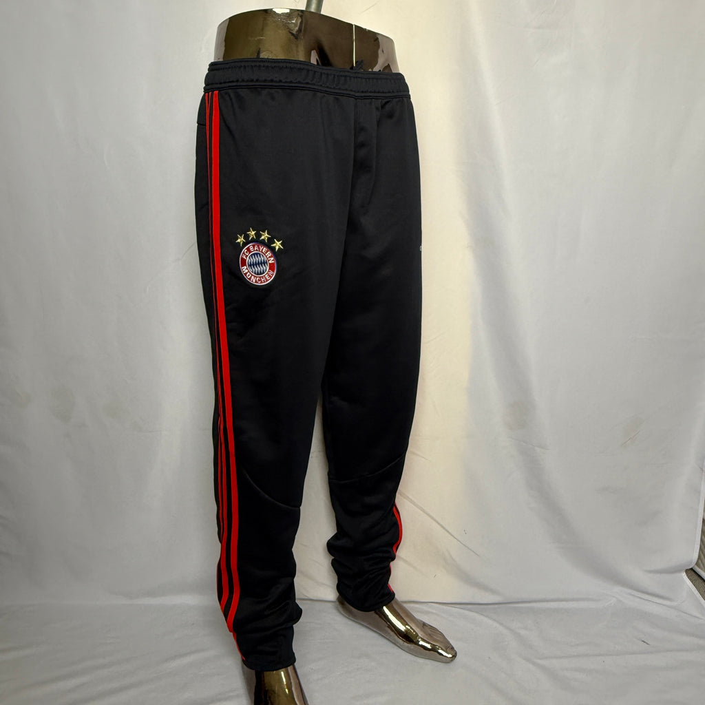 adidas FC Bayern München Track Pants / Jogginghose – Champions League – Gr. L