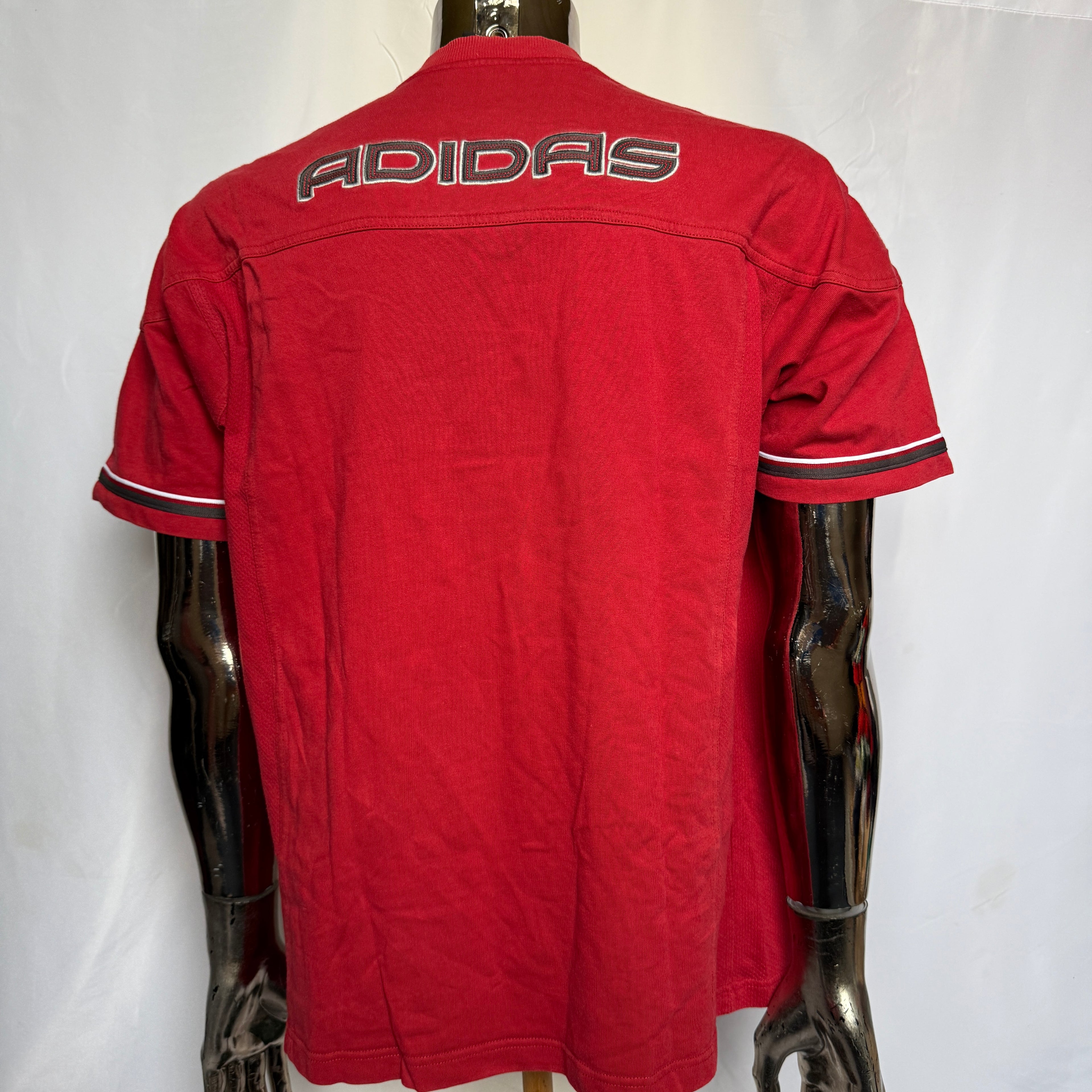 adidas 90er Vintage T-Shirt / Shirt – „49“ Patch Y2K – Gr. M