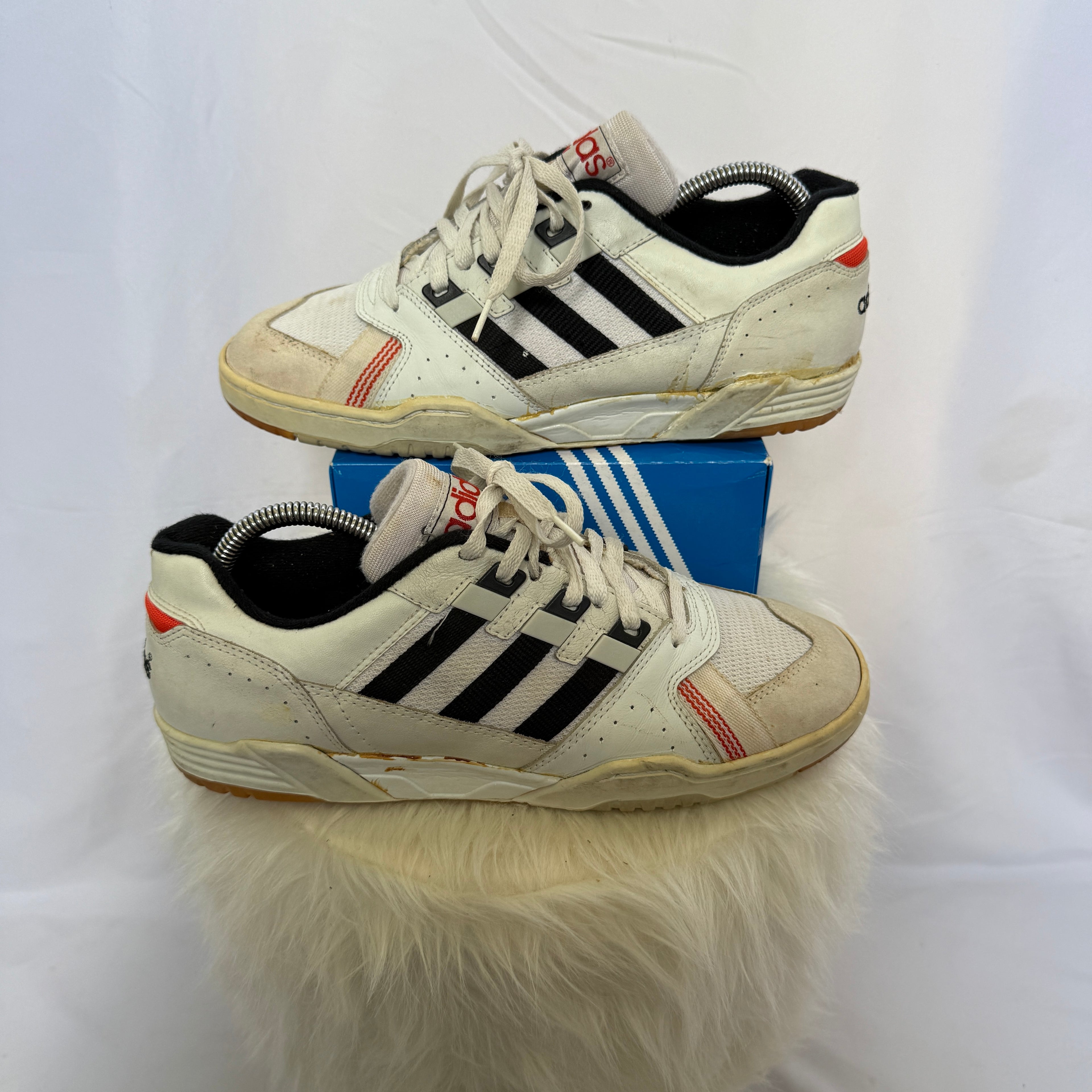 adidas SRV 90er Vintage Indoor Sneaker – Größe 43 1/3