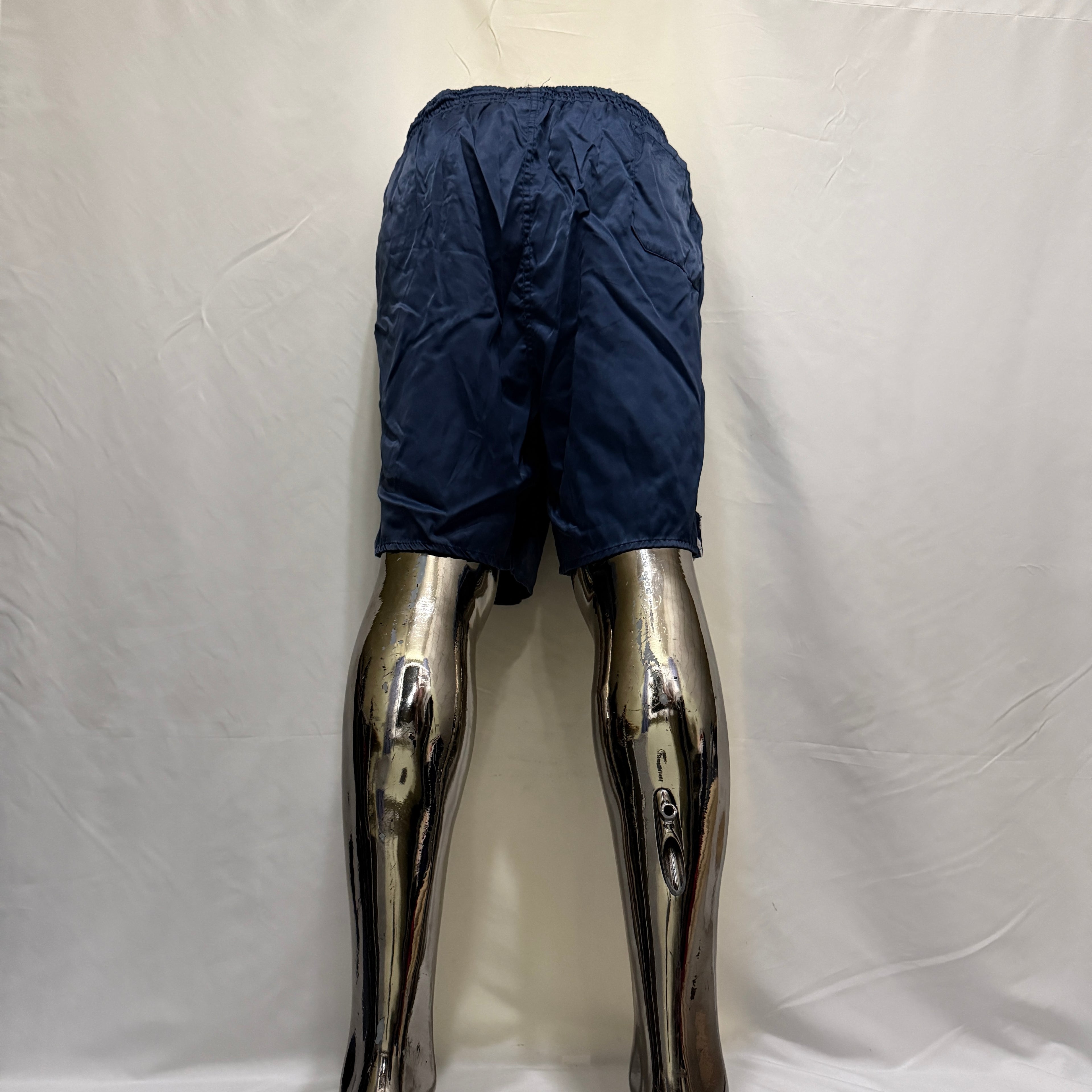 adidas 90er Vintage Nylon Shorts / kurze Hose – Gr. XL (D 10 / F 52)