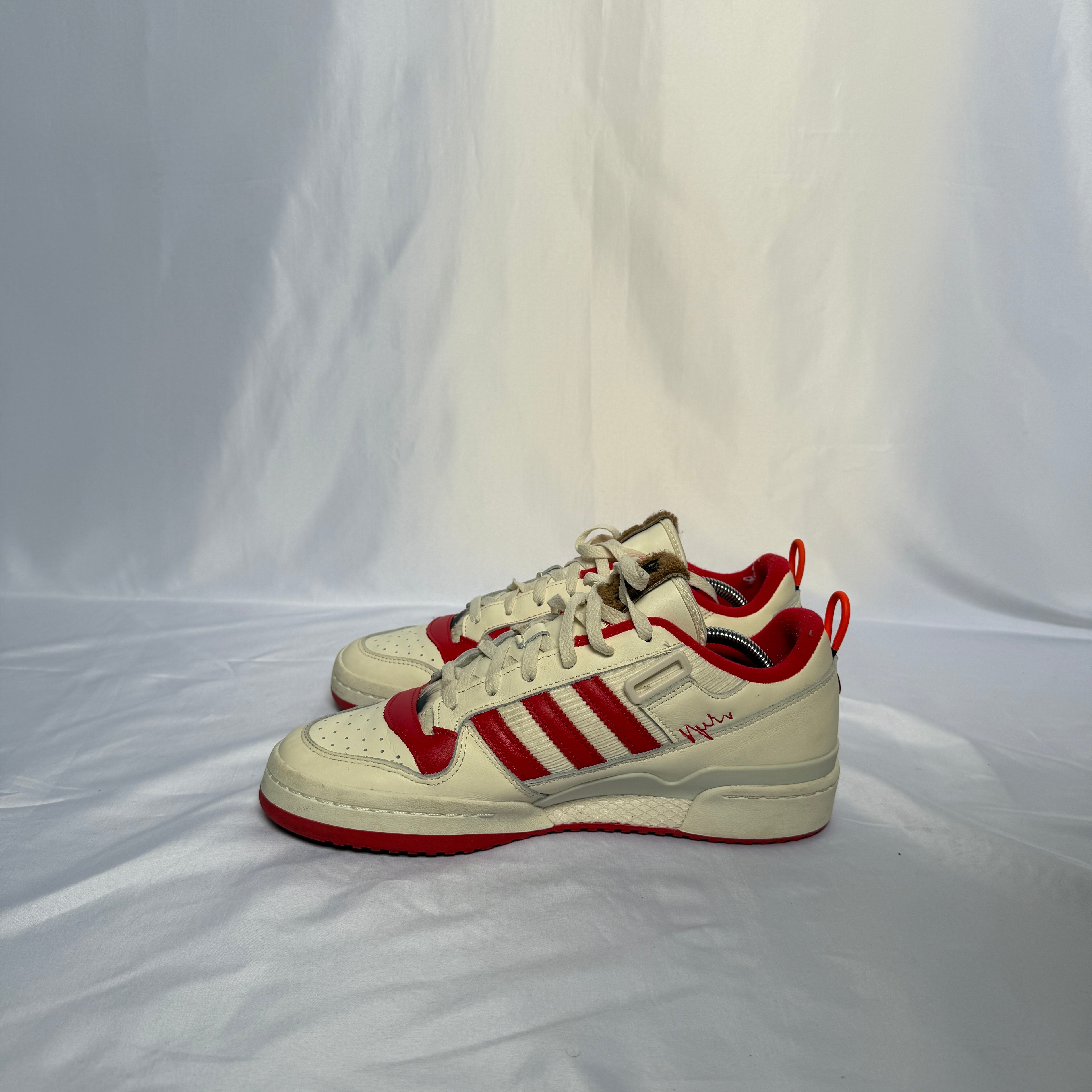 Home Alone x adidas Forum Low – Limited – Größe 44⅔ (US 10.5)