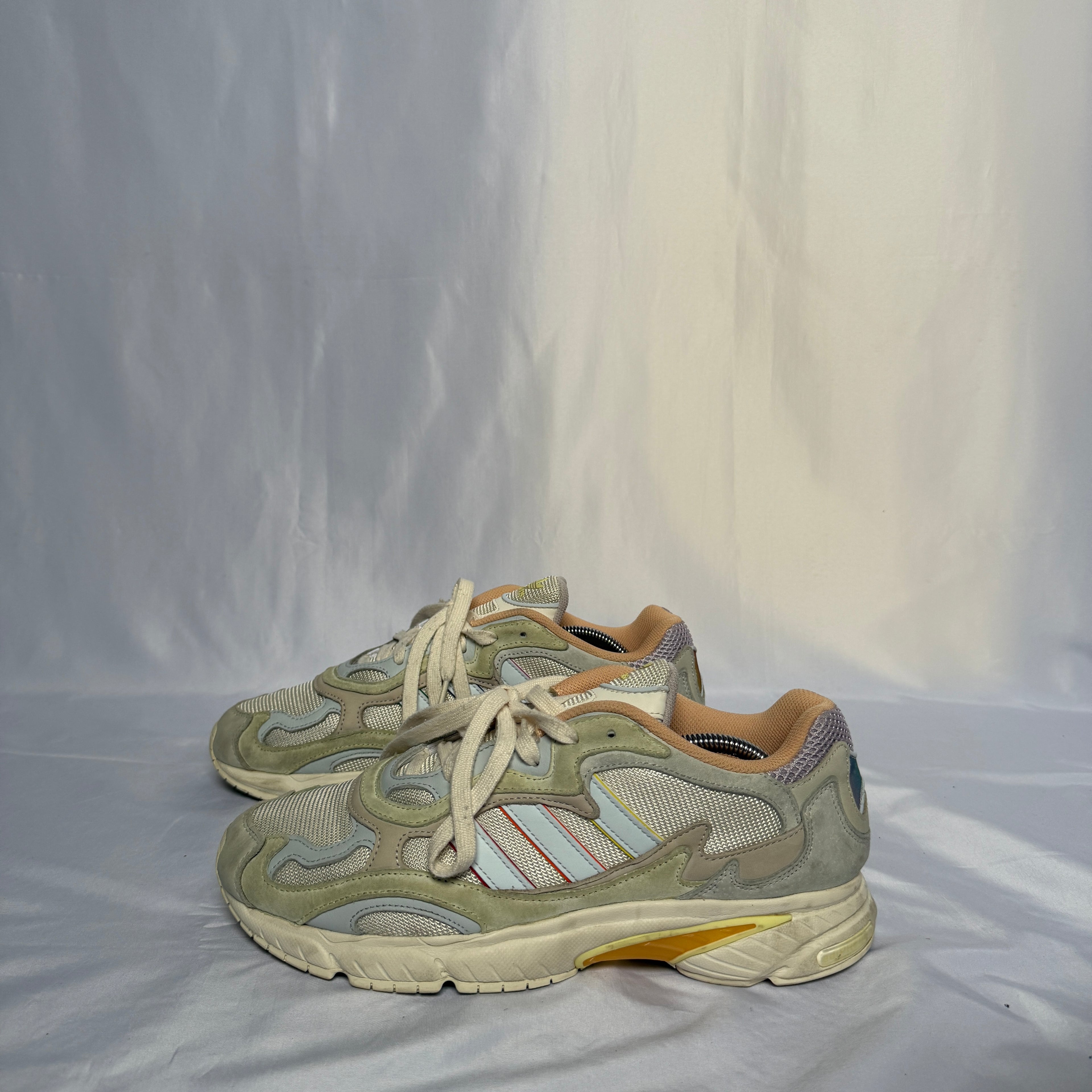 Adidas Temper Run – Creme/Grau/Gelb – Größe 46 (US 11,5)