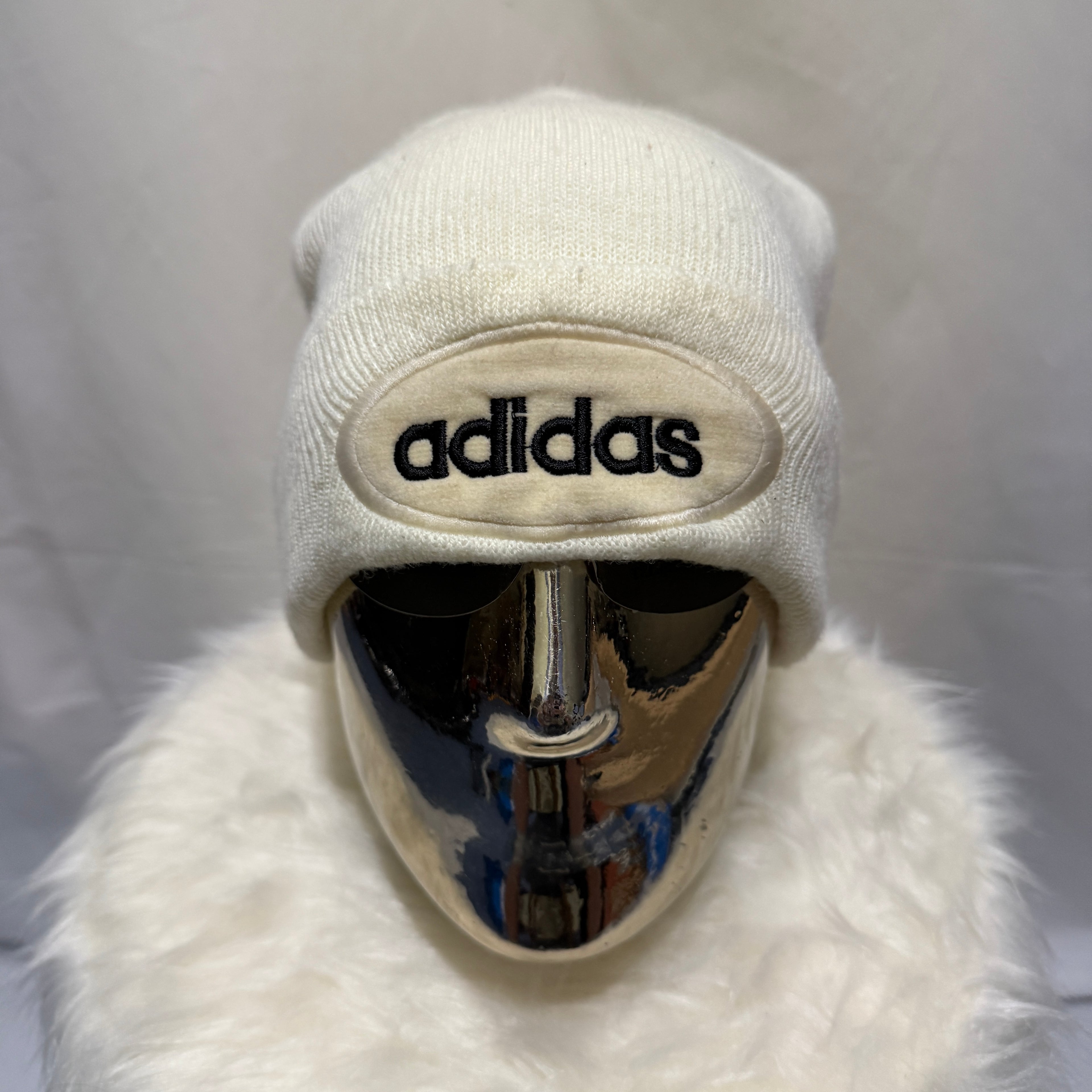 Adidas Vintage Beanie / Mütze – Offwhite / Oval Logo - späte 90er Vintage